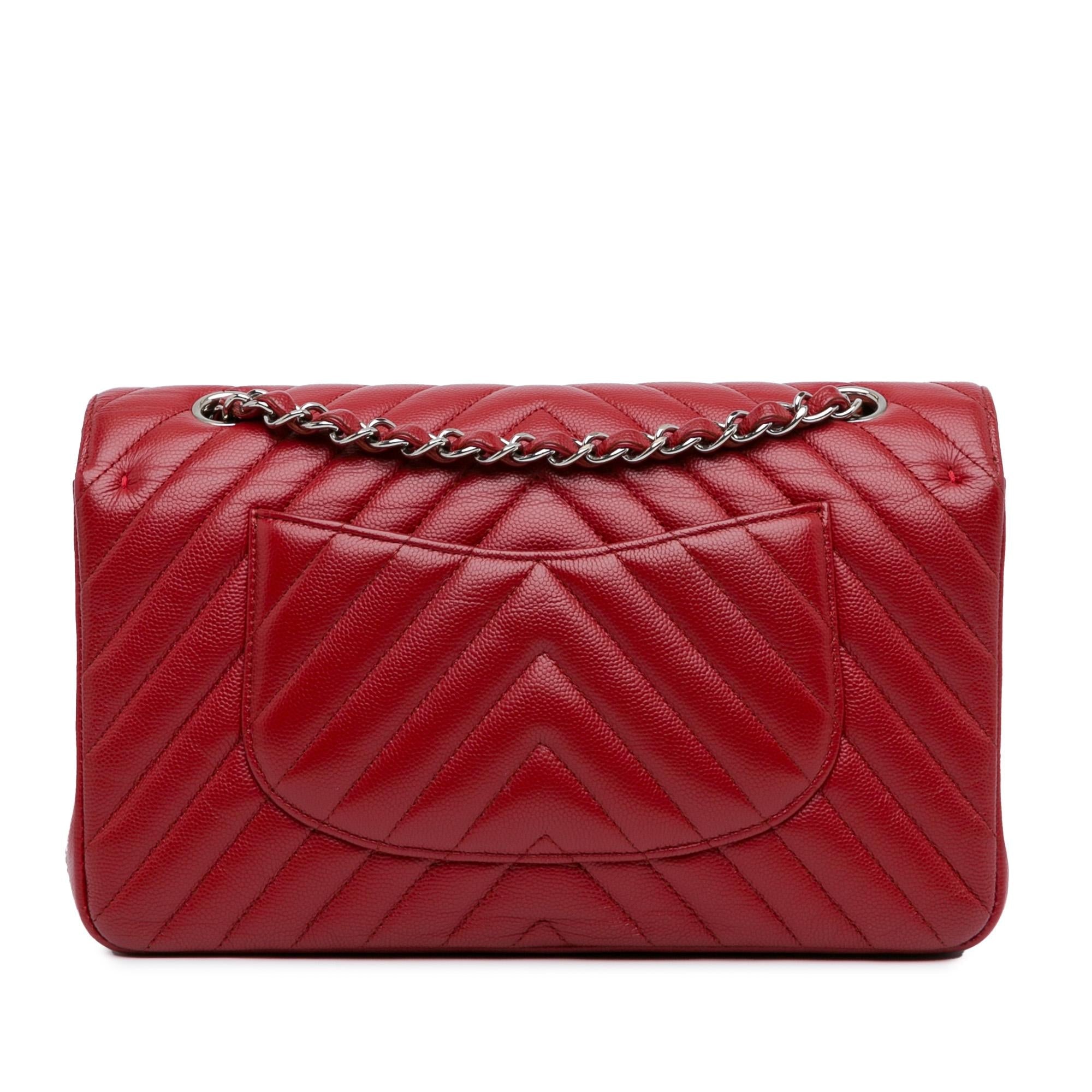 Chanel Medium Classic Chevron Caviar Double Flap (SHG-cCtiFC)