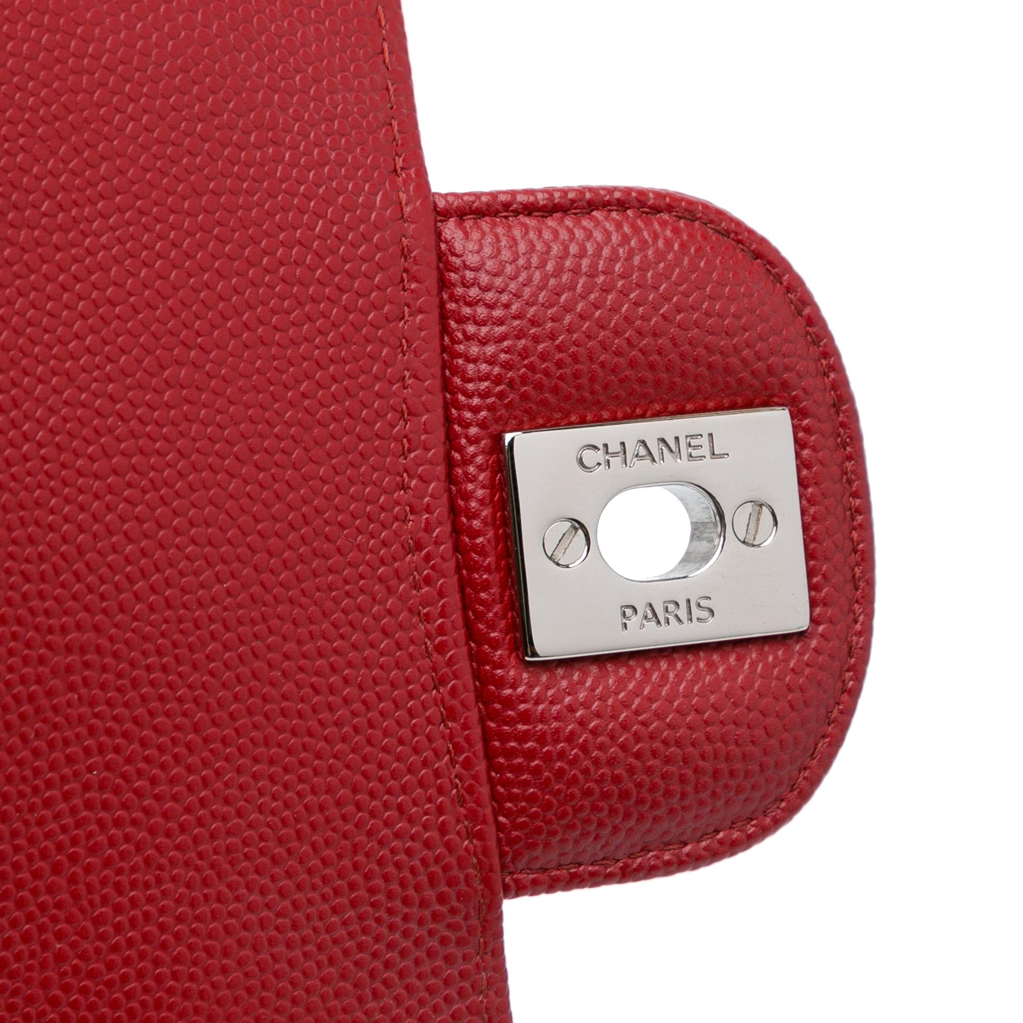 Chanel Medium Classic Chevron Caviar Double Flap (SHG-cCtiFC)