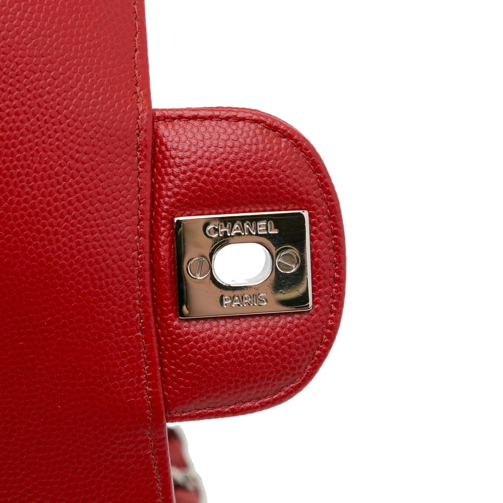 Chanel Medium Classic Chevron Caviar Double Flap (SHG-yLe4XT)