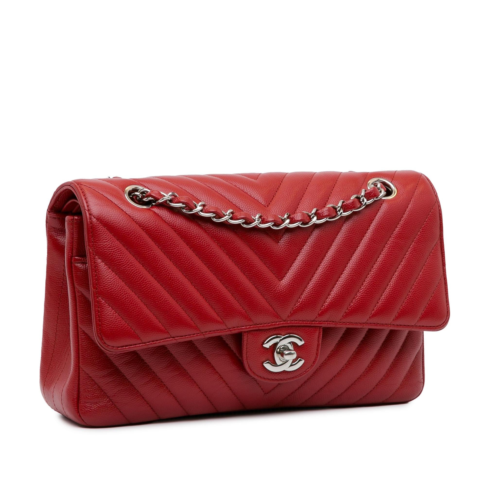 Chanel Medium Classic Chevron Caviar Double Flap (SHG-yLe4XT)