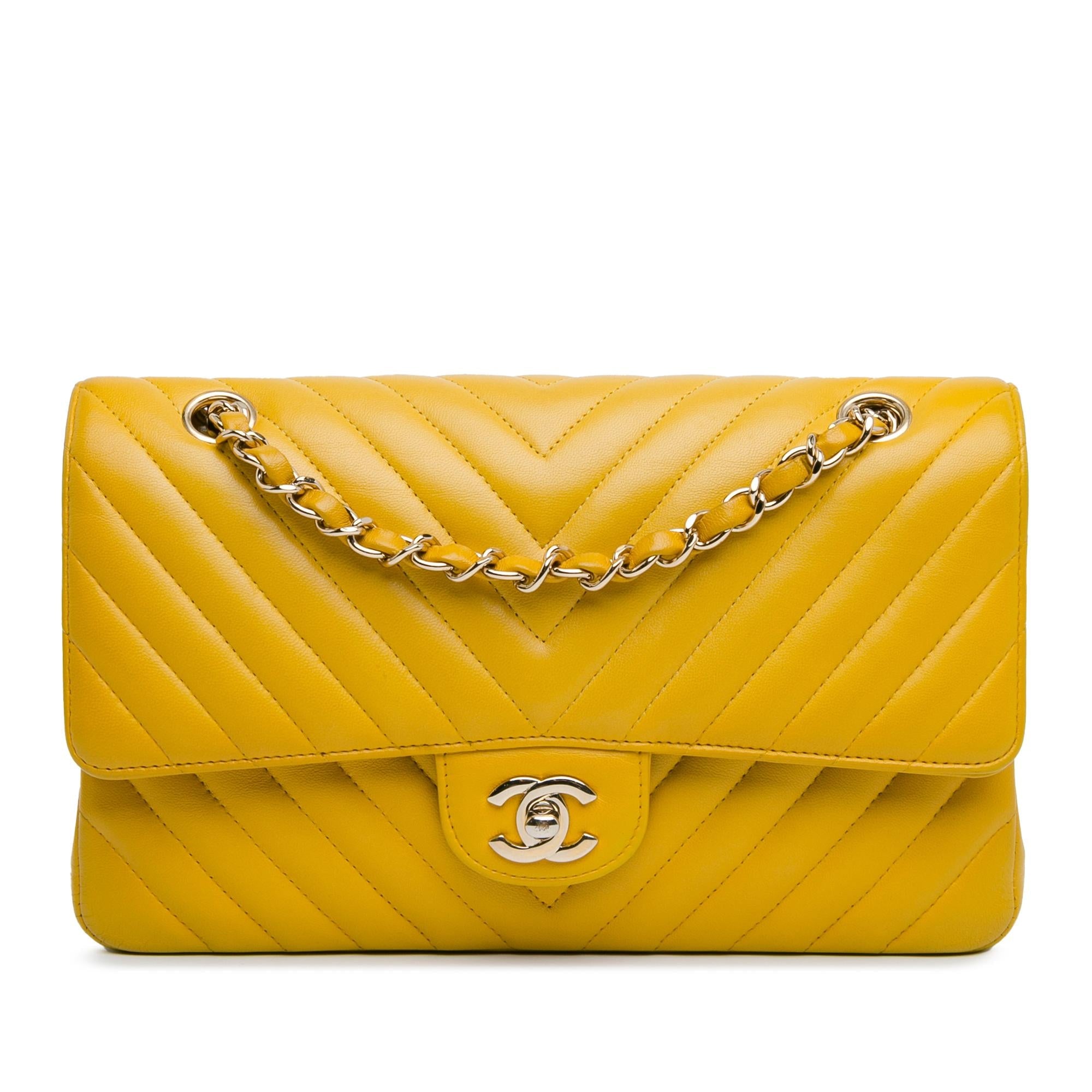 Chanel Medium Classic Chevron Lambskin Double Flap (SHG-uFNRNJ)