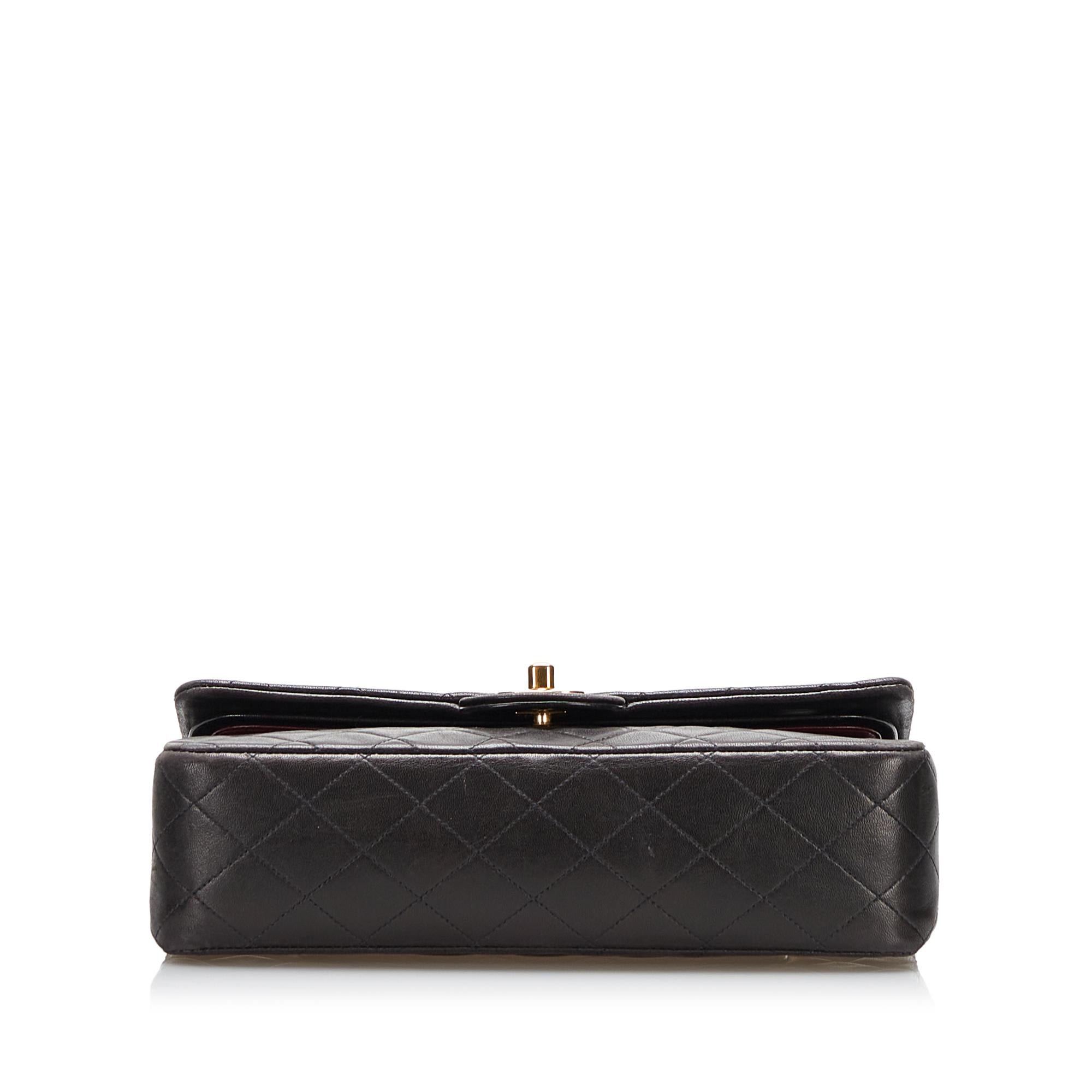 Chanel Medium Classic Lambskin Double Flap (SHG-37068)