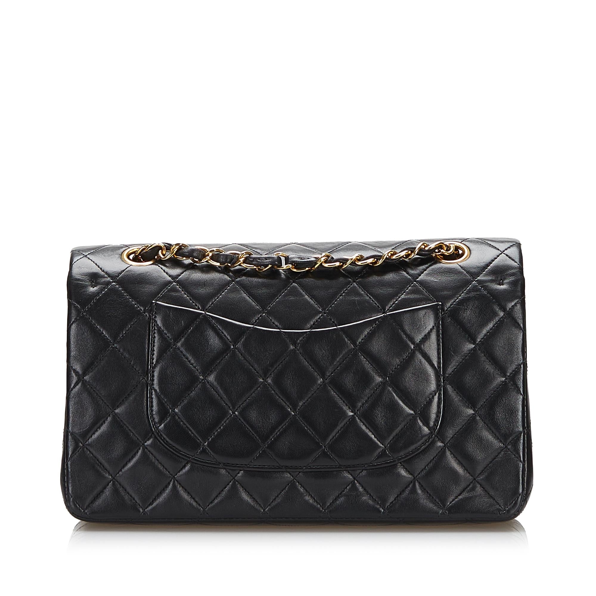 Chanel Medium Classic Lambskin Double Flap (SHG-37471)