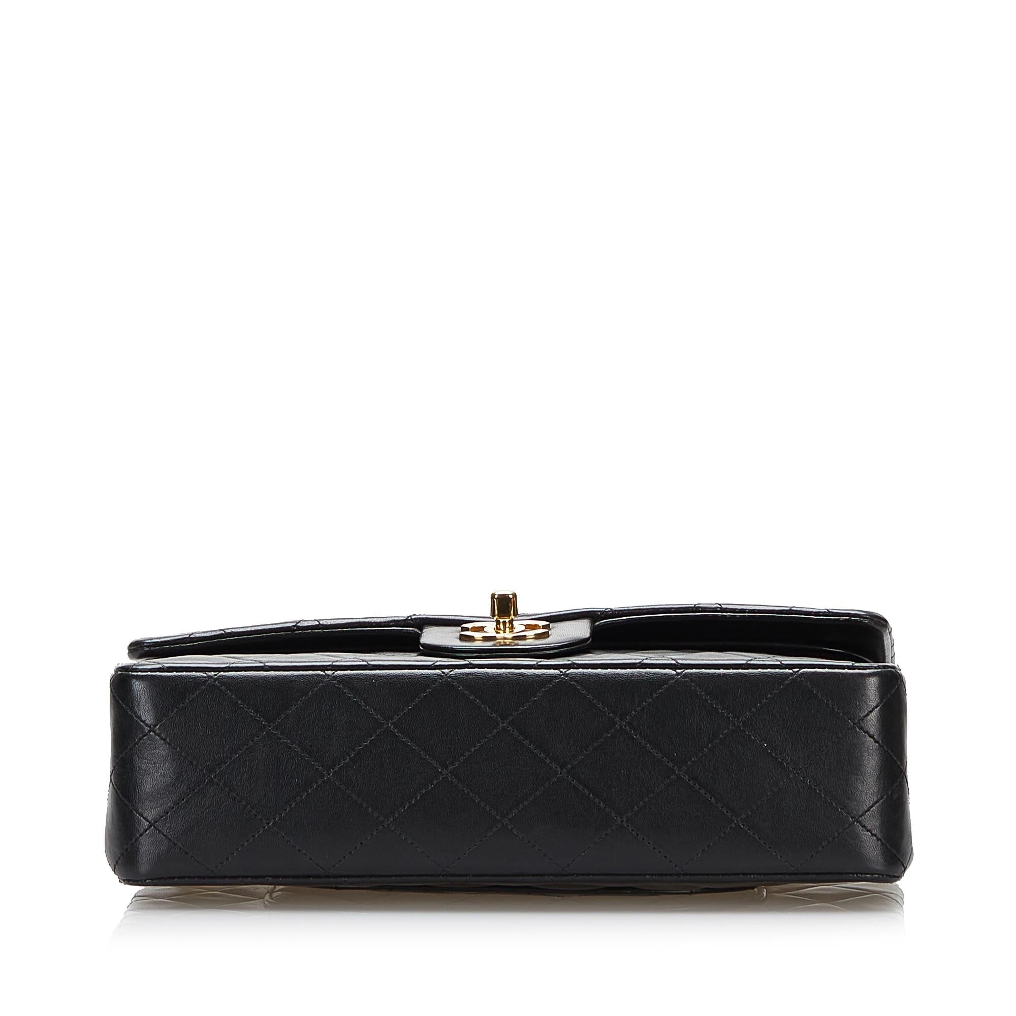 Chanel Medium Classic Lambskin Double Flap (SHG-37471)