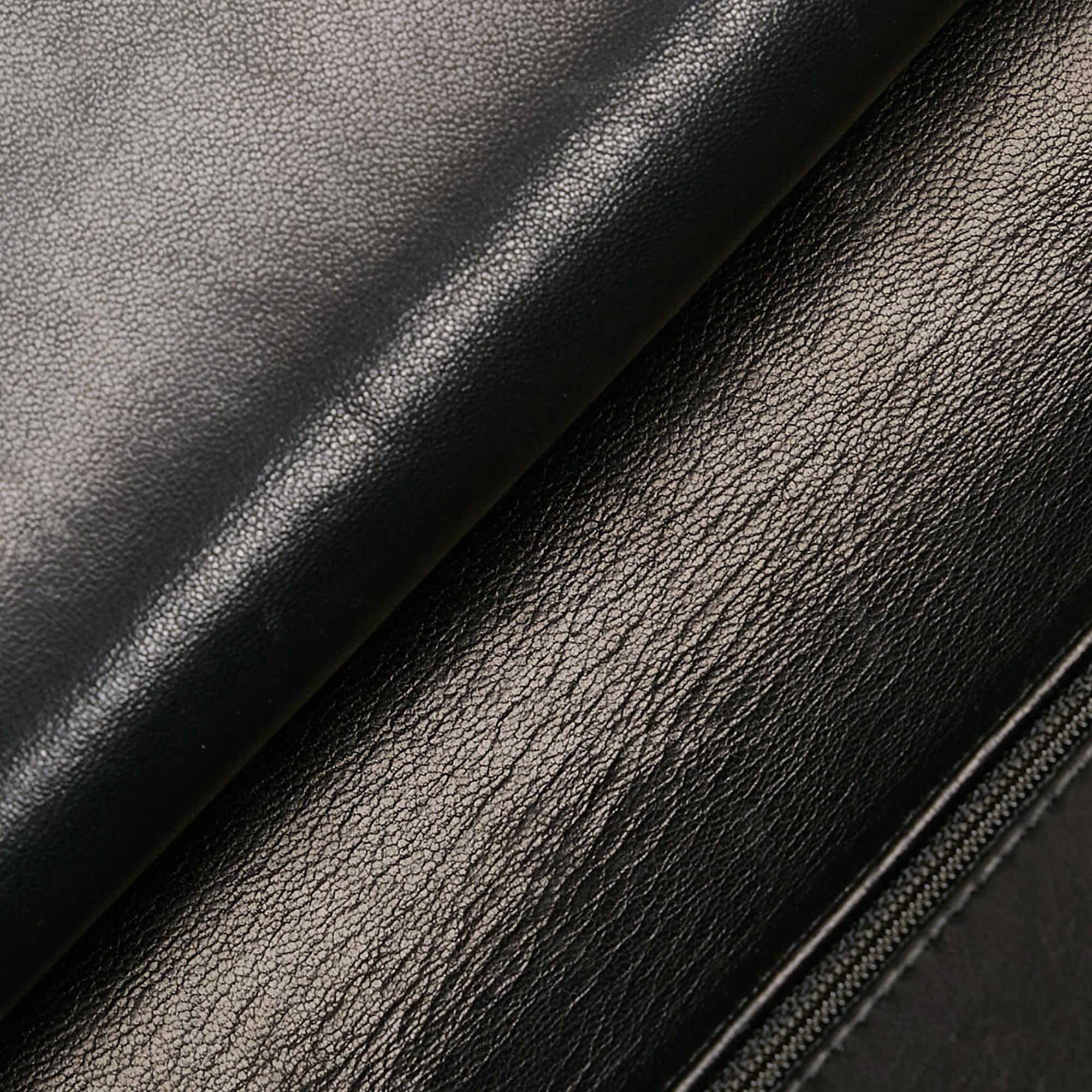 Chanel Medium Classic Lambskin Double Flap (SHG-47THwS)