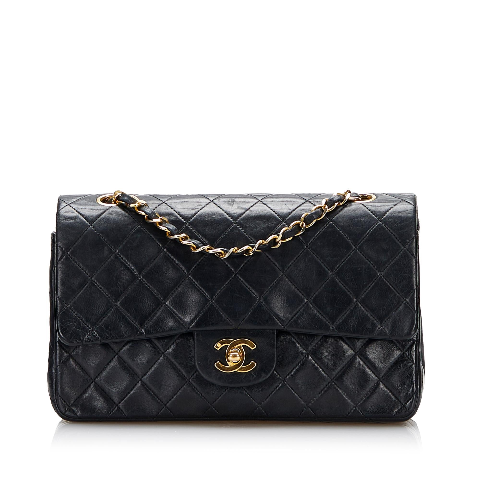 Chanel Medium Classic Lambskin Double Flap (SHG-Z7N1wd)