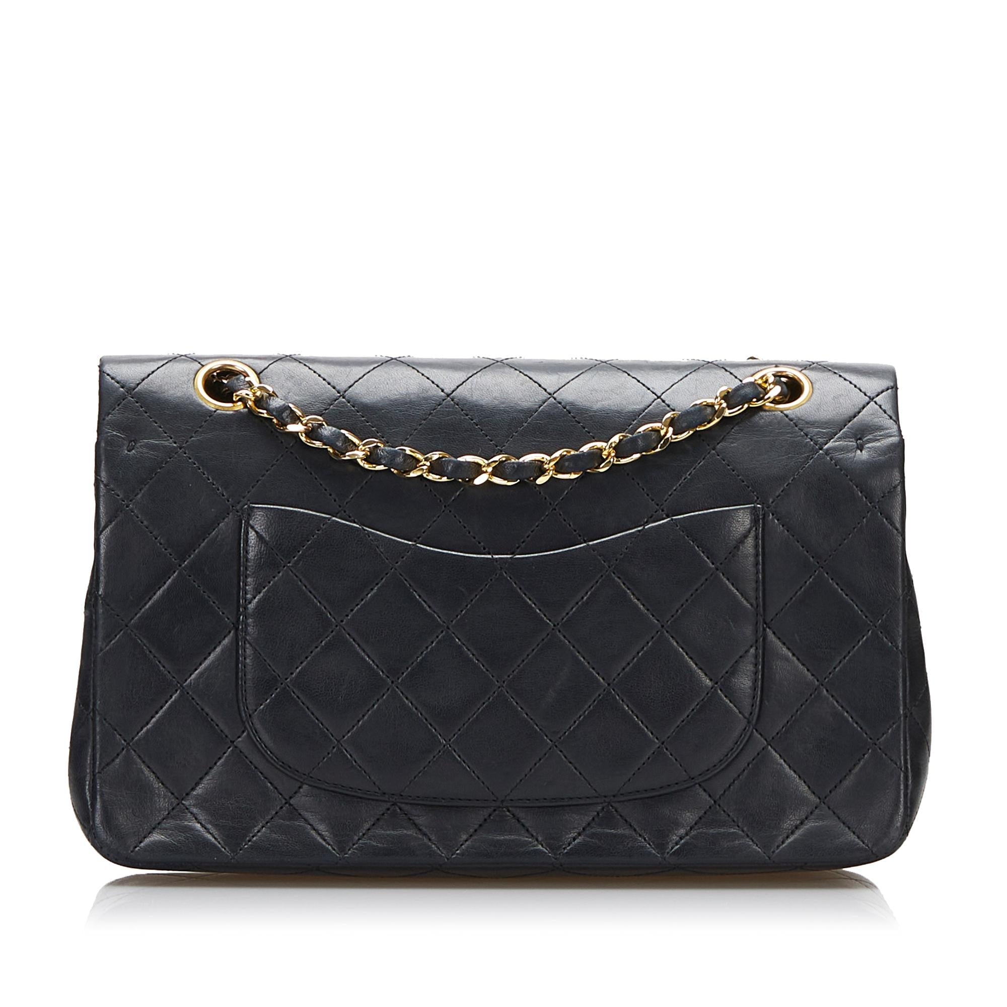 Chanel Medium Classic Lambskin Double Flap (SHG-8sT9Z0)