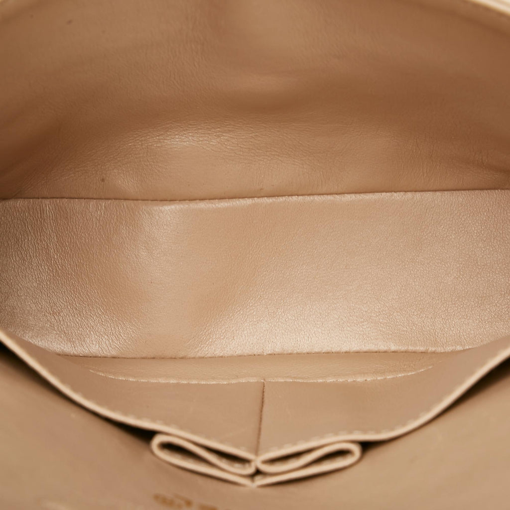Chanel Medium Classic Lambskin Double Flap (SHG-5D9hdy)