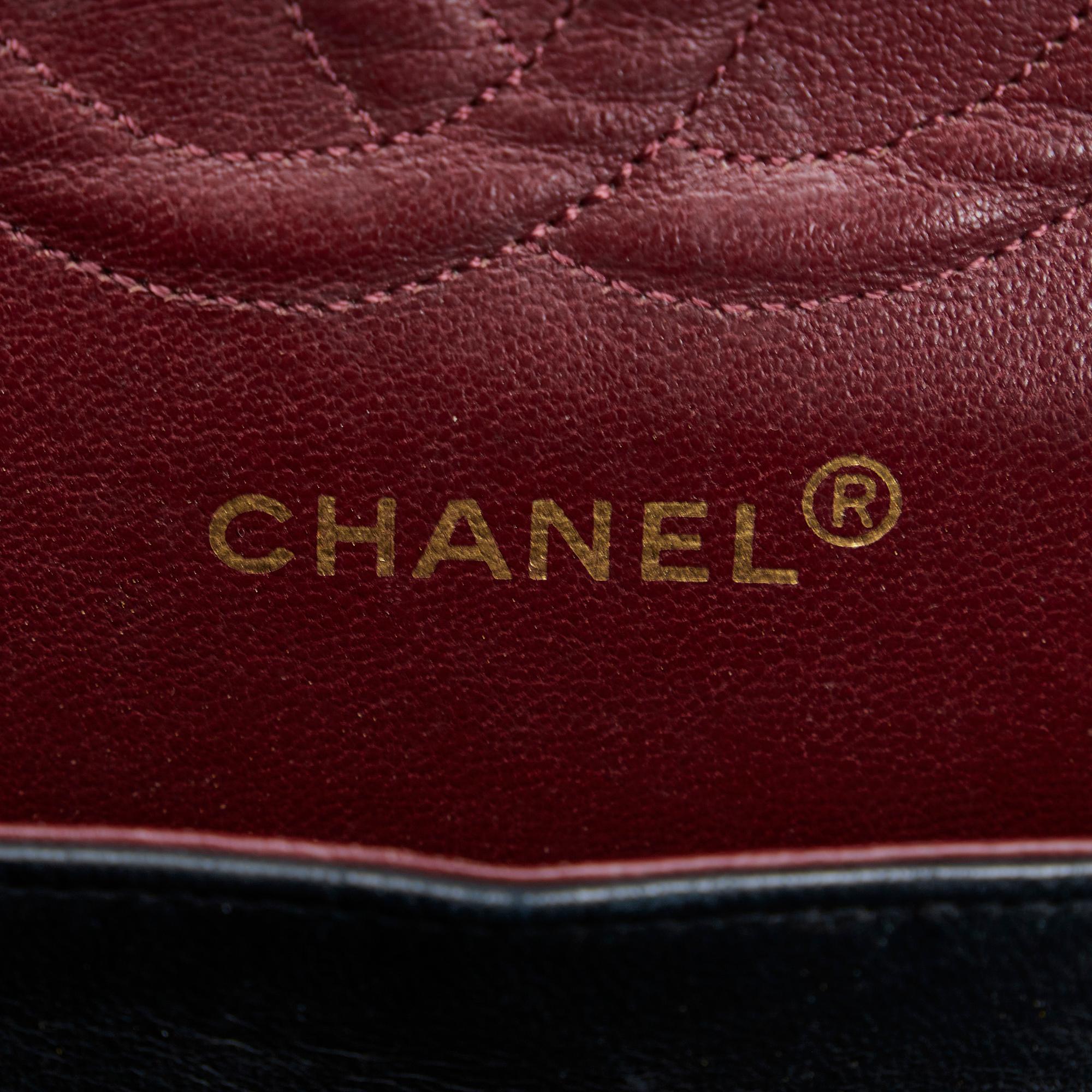 Chanel Medium Classic Lambskin Double Flap (SHG-svThMM)