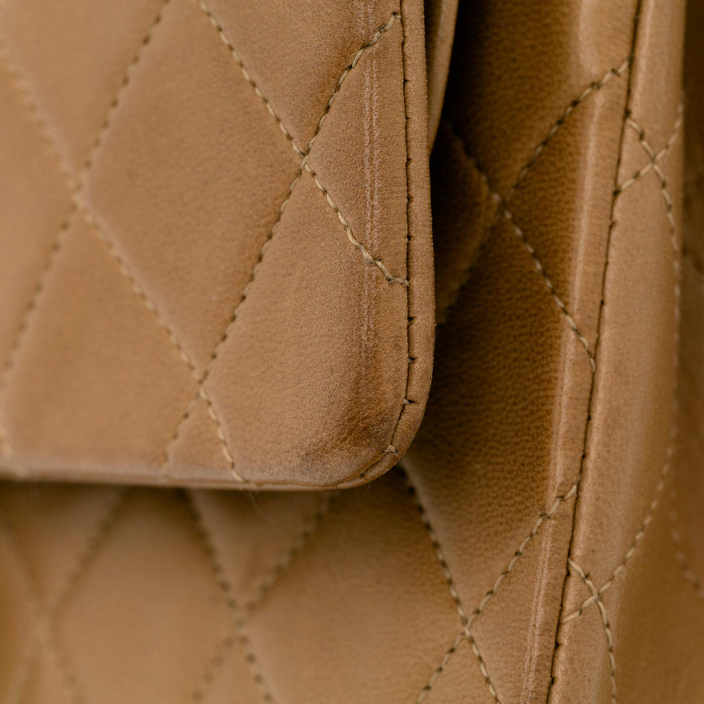 Chanel Medium Classic Lambskin Double Flap (SHG-j2sOh2)