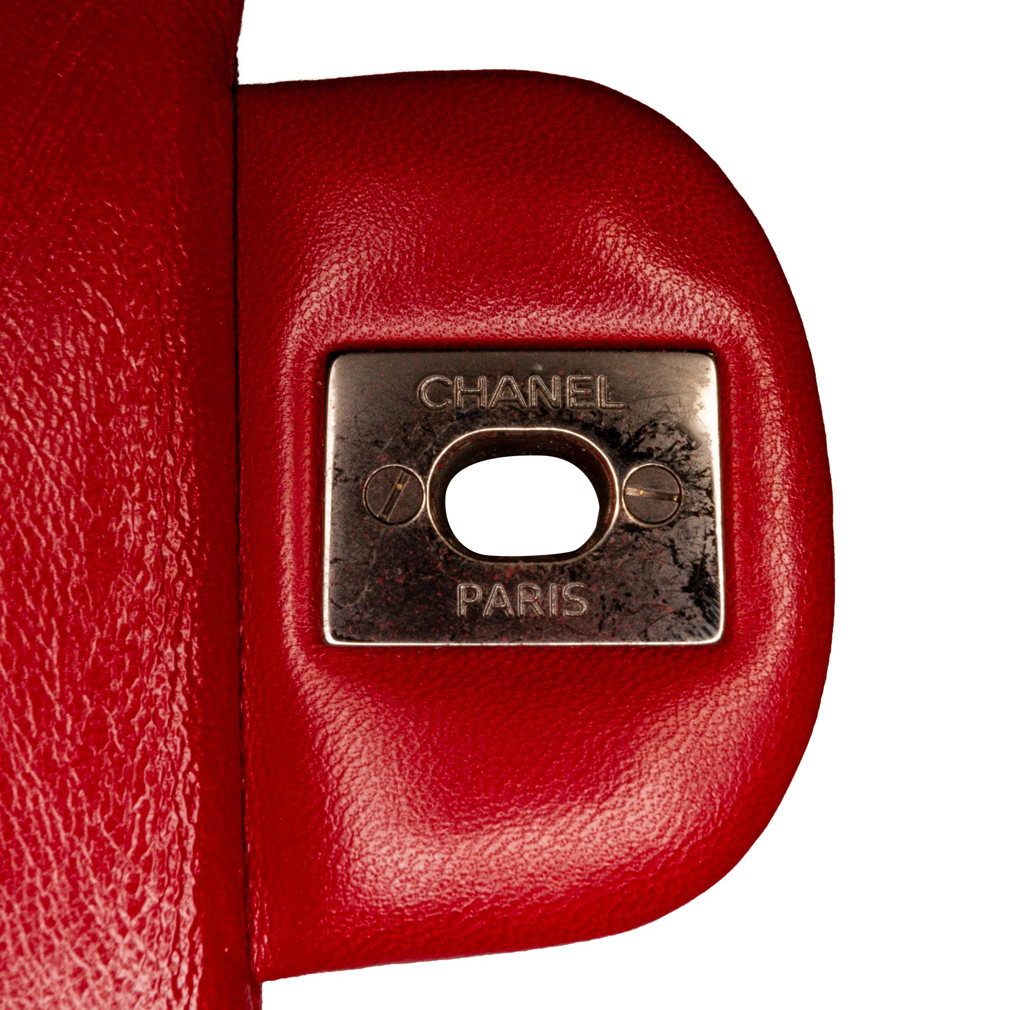 Chanel Medium Classic Lambskin Double Flap (SHG-9UQtL2)