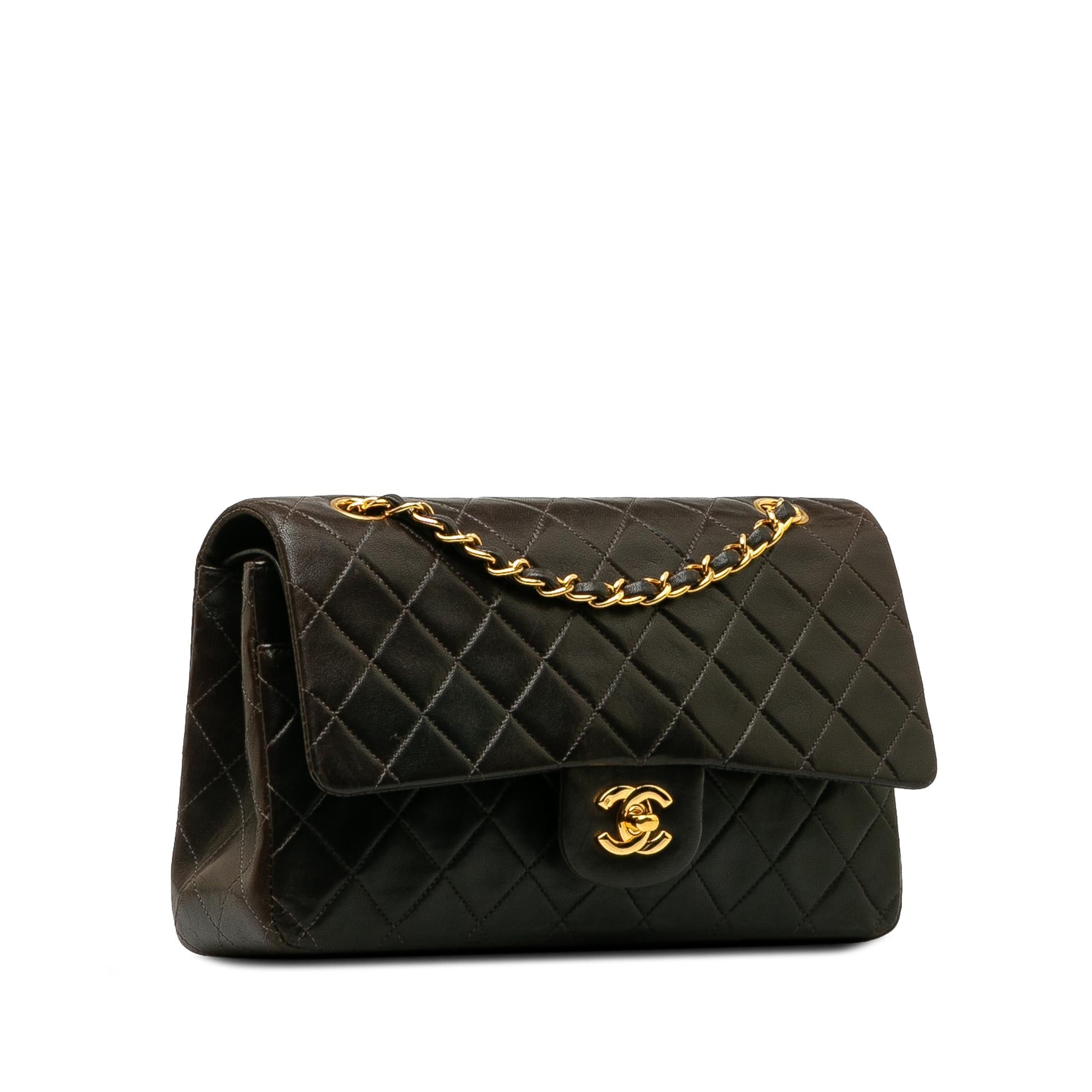 Chanel Medium Classic Lambskin Double Flap (SHG-kZvYcH)