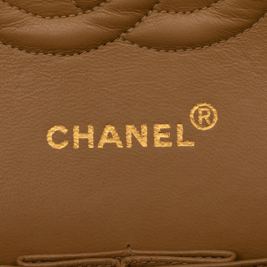 Chanel Medium Classic Lambskin Double Flap (SHG-FTtjY2)