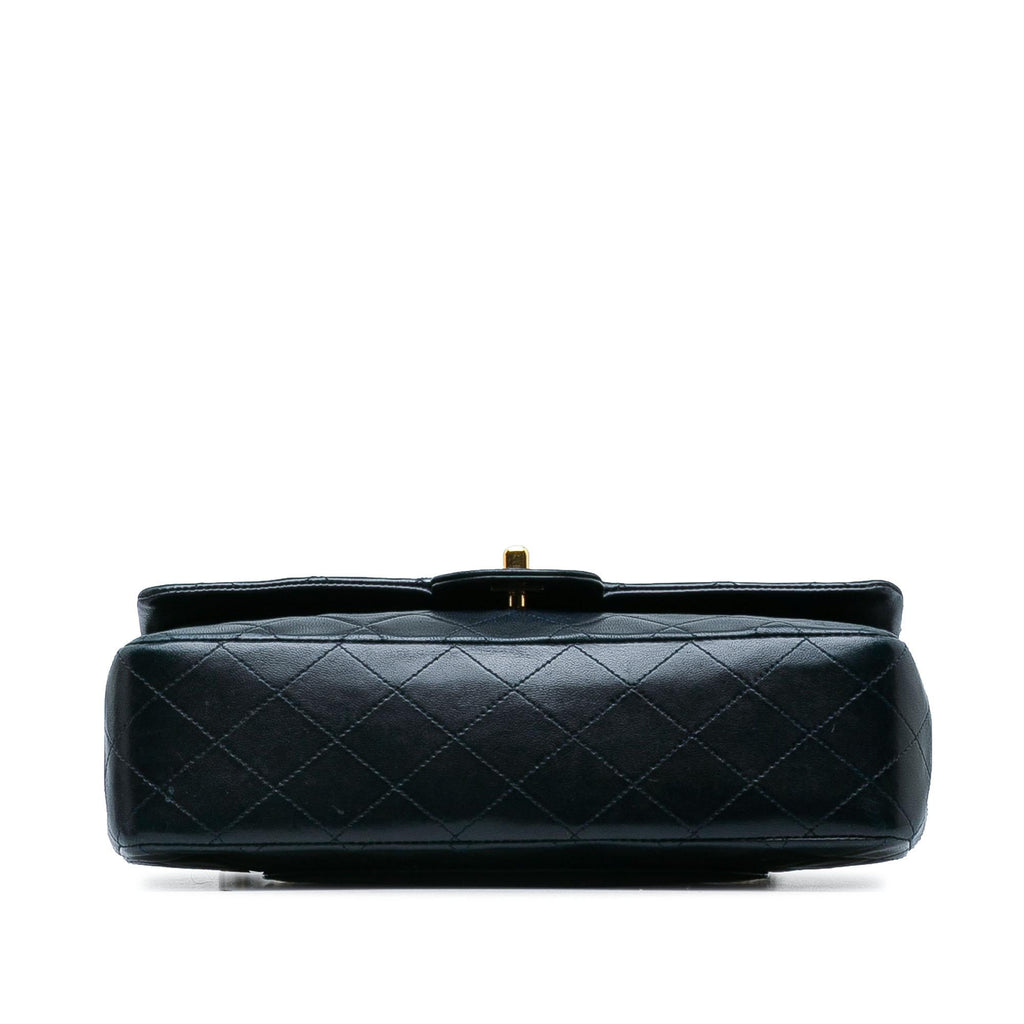 Chanel Medium Classic Lambskin Double Flap (SHG-98UYIH)