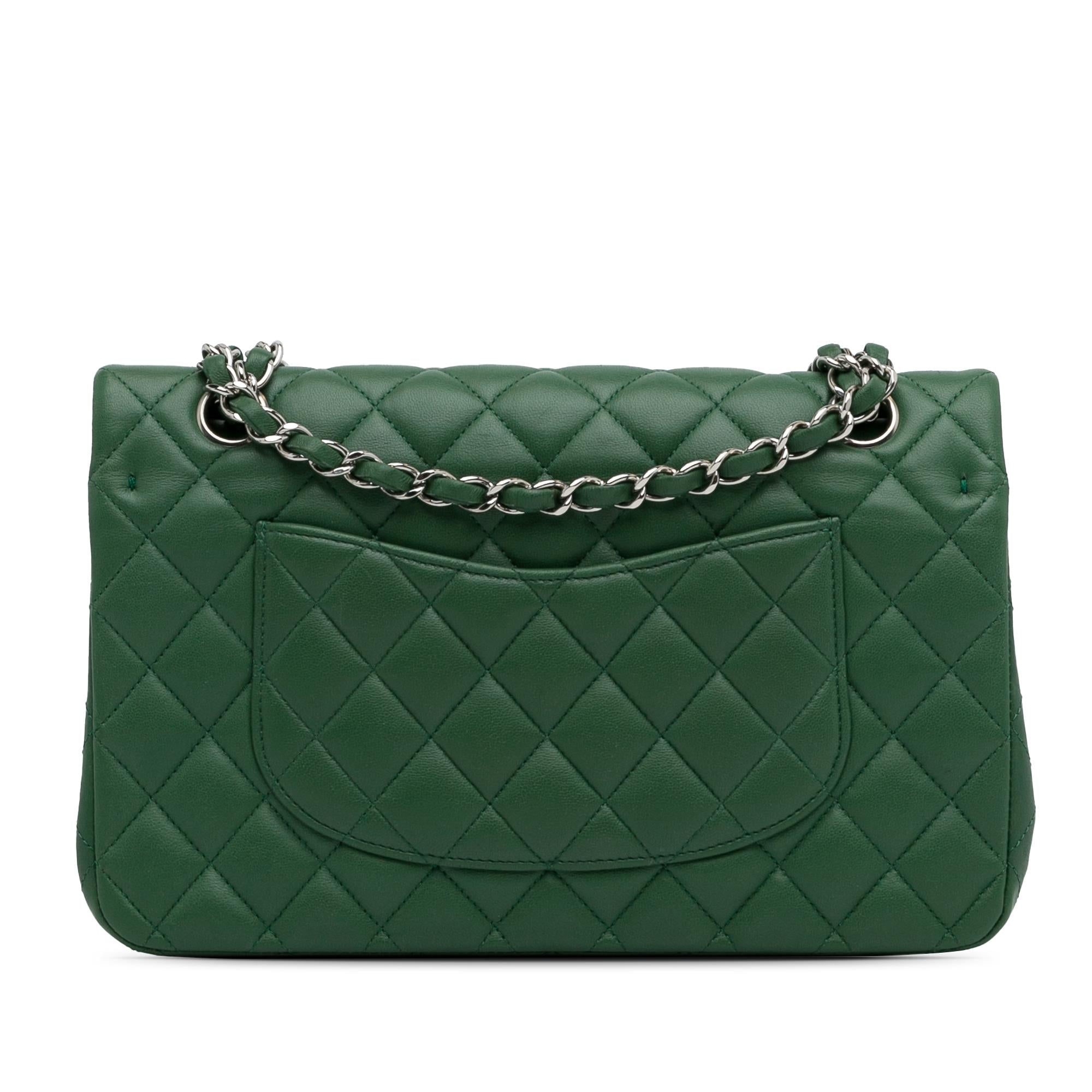 Chanel Medium Classic Lambskin Double Flap (SHG-HhOlbE)