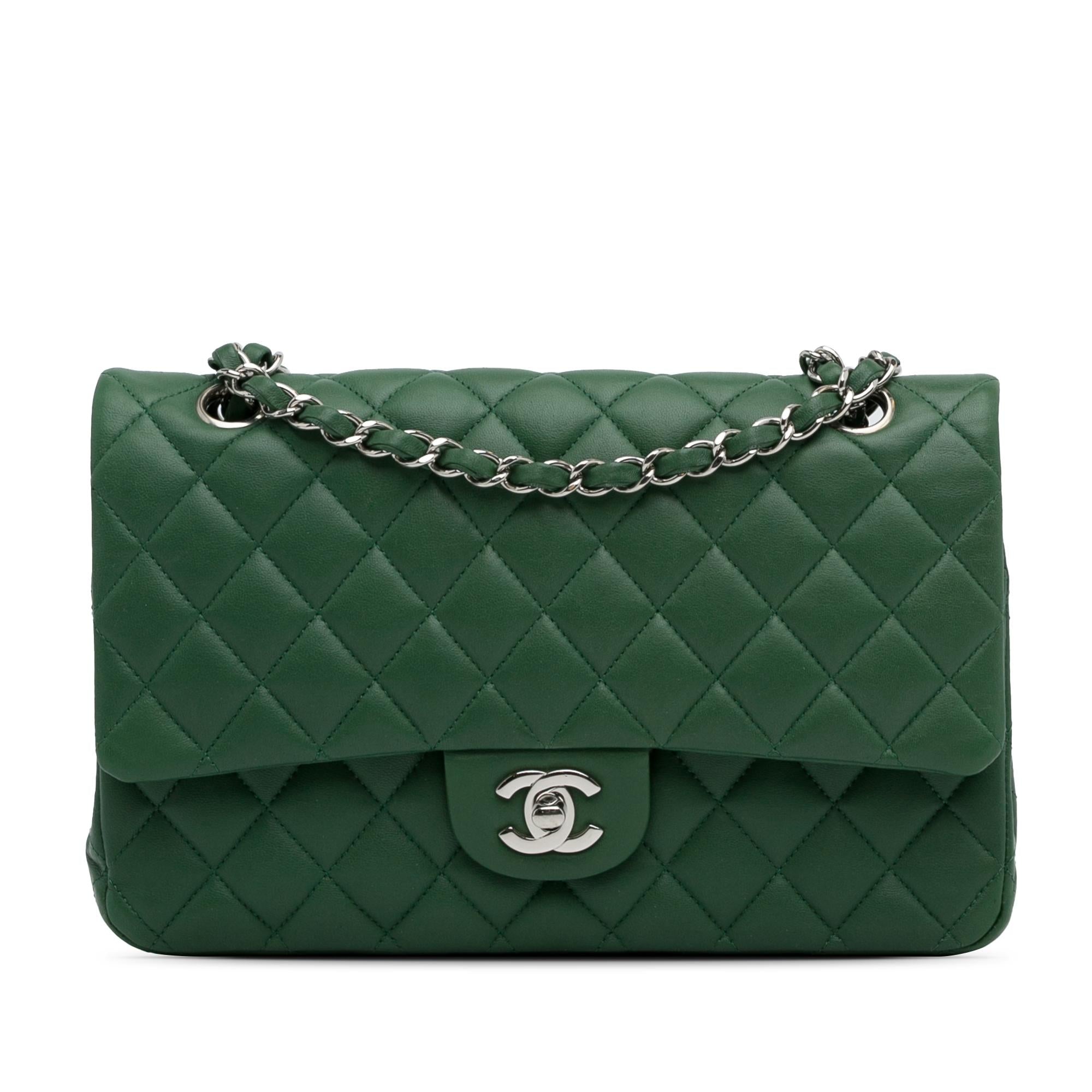 Chanel Medium Classic Lambskin Double Flap (SHG-HhOlbE)