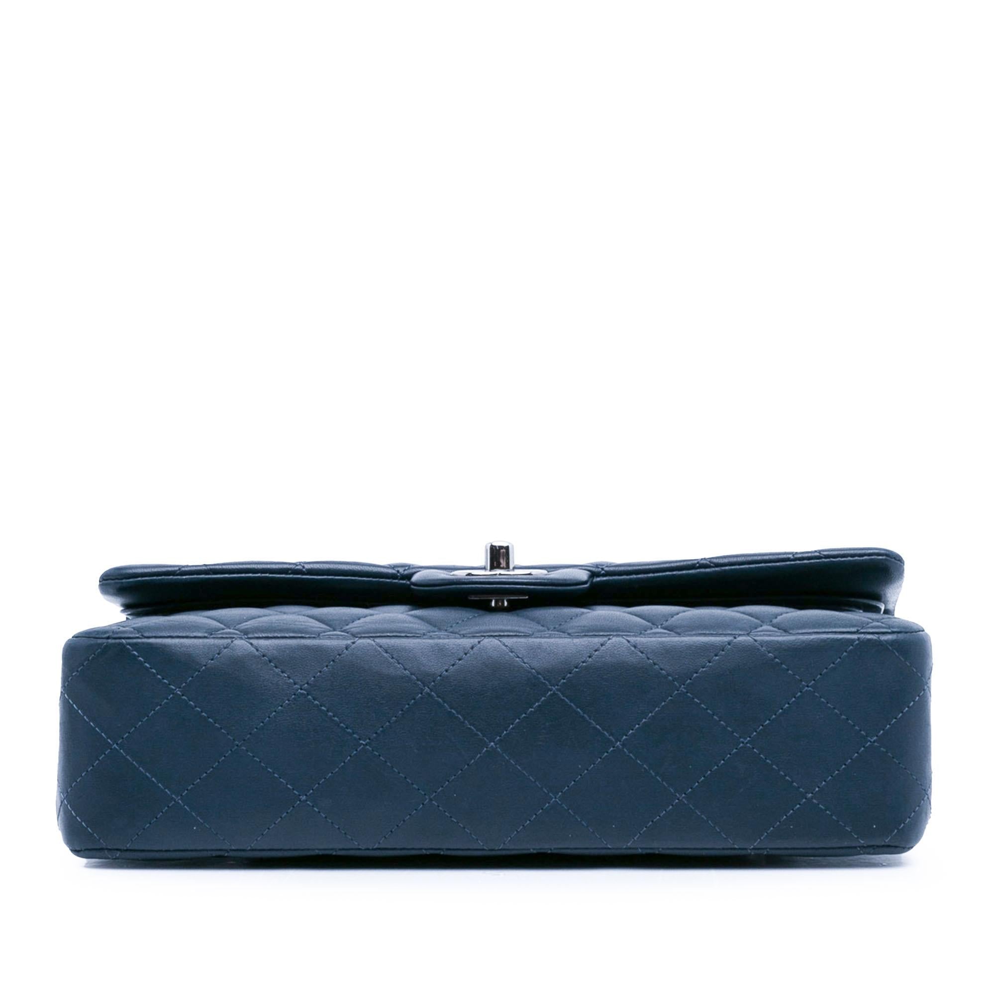 Chanel Medium Classic Lambskin Double Flap (SHG-Zld1fh)