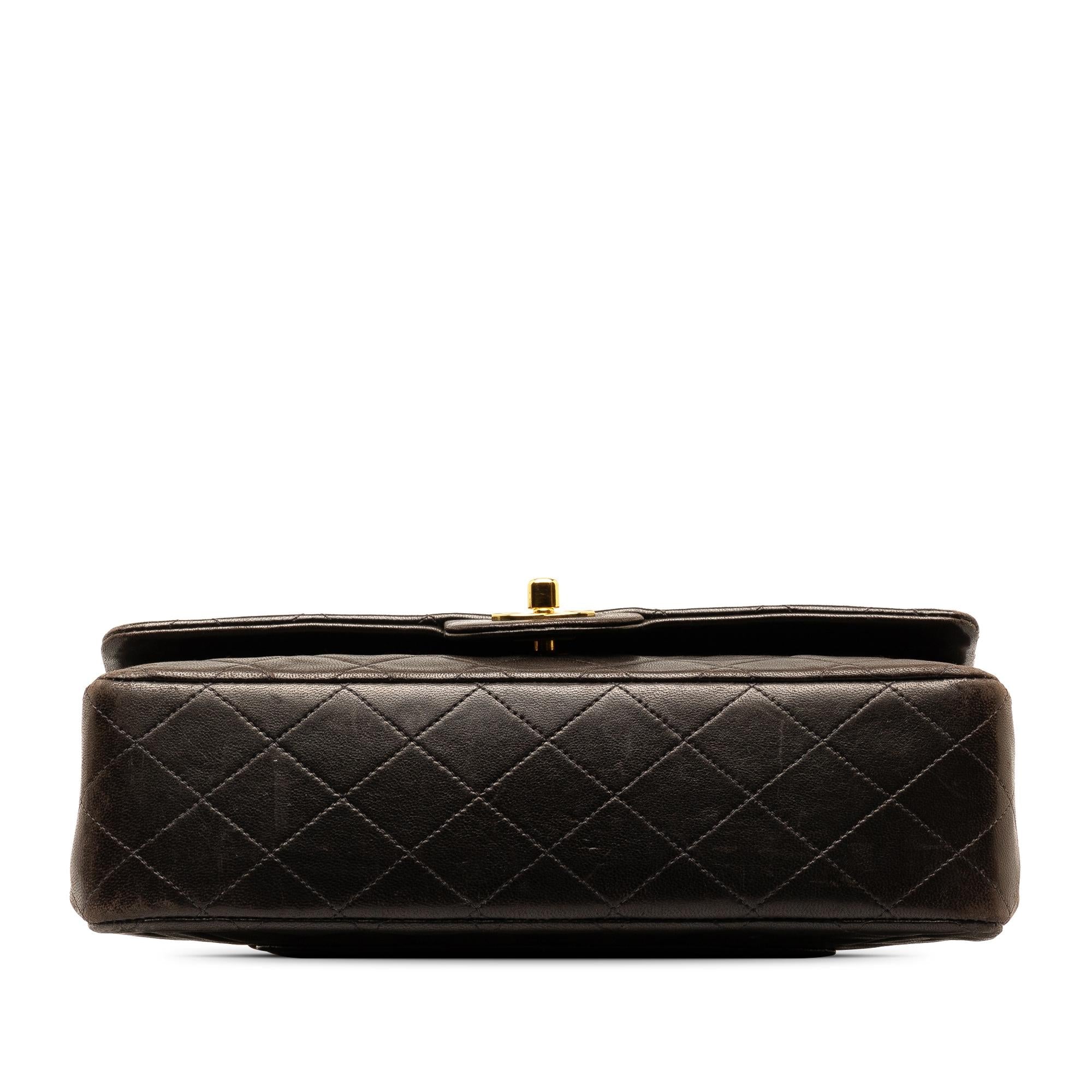 Chanel Medium Classic Lambskin Double Flap (SHG-xchk0A)