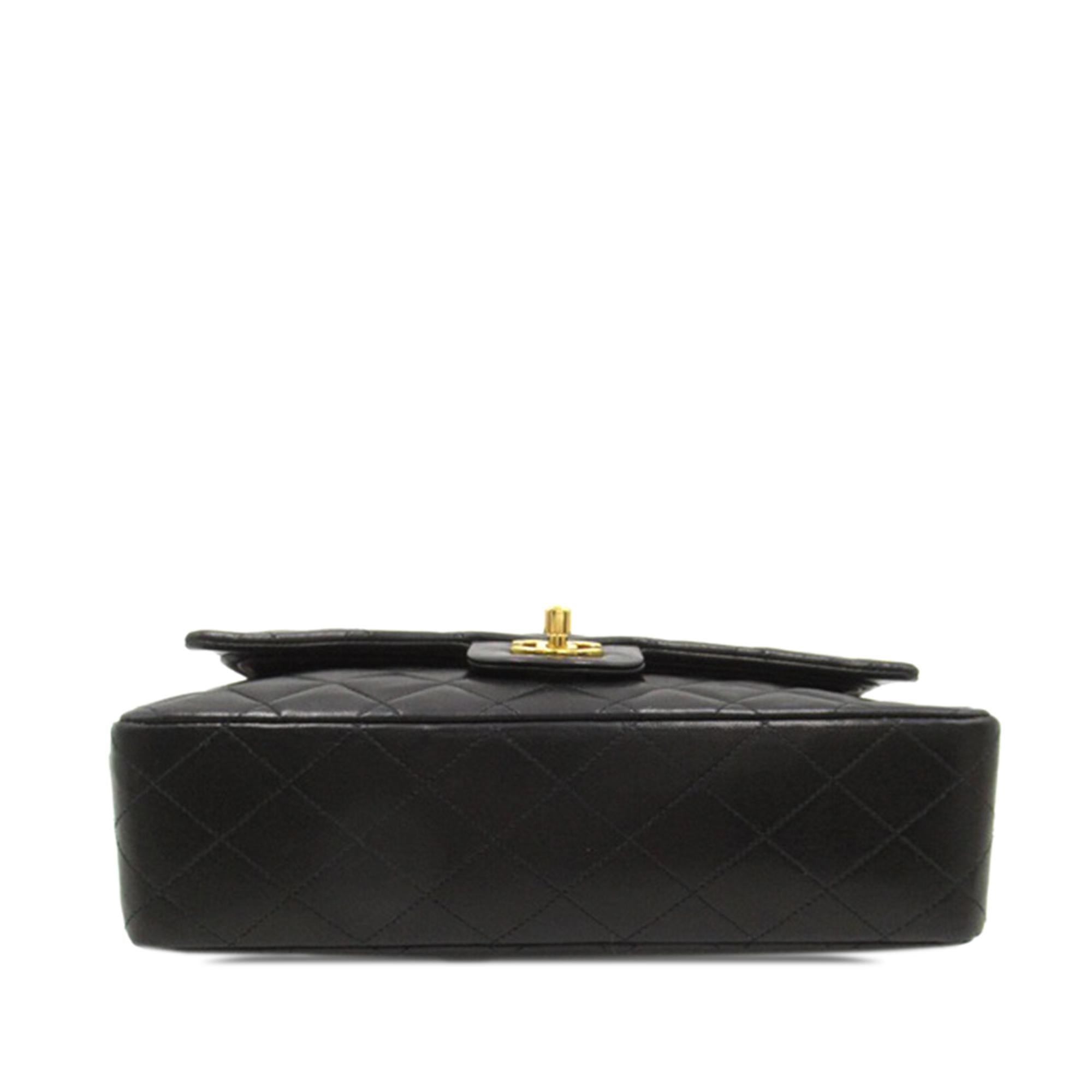 Chanel Medium Classic Lambskin Double Flap (SHG-tJEubT)
