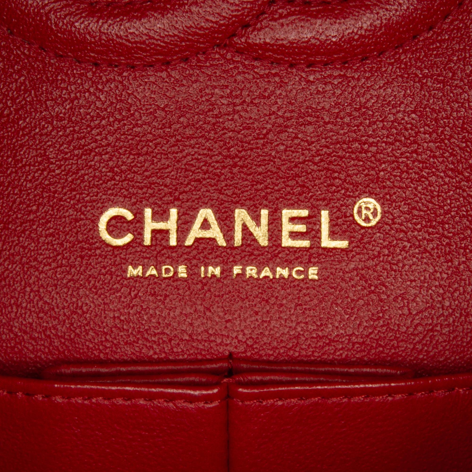 Chanel Medium Classic Lambskin Double Flap (SHG-gYfL1h)