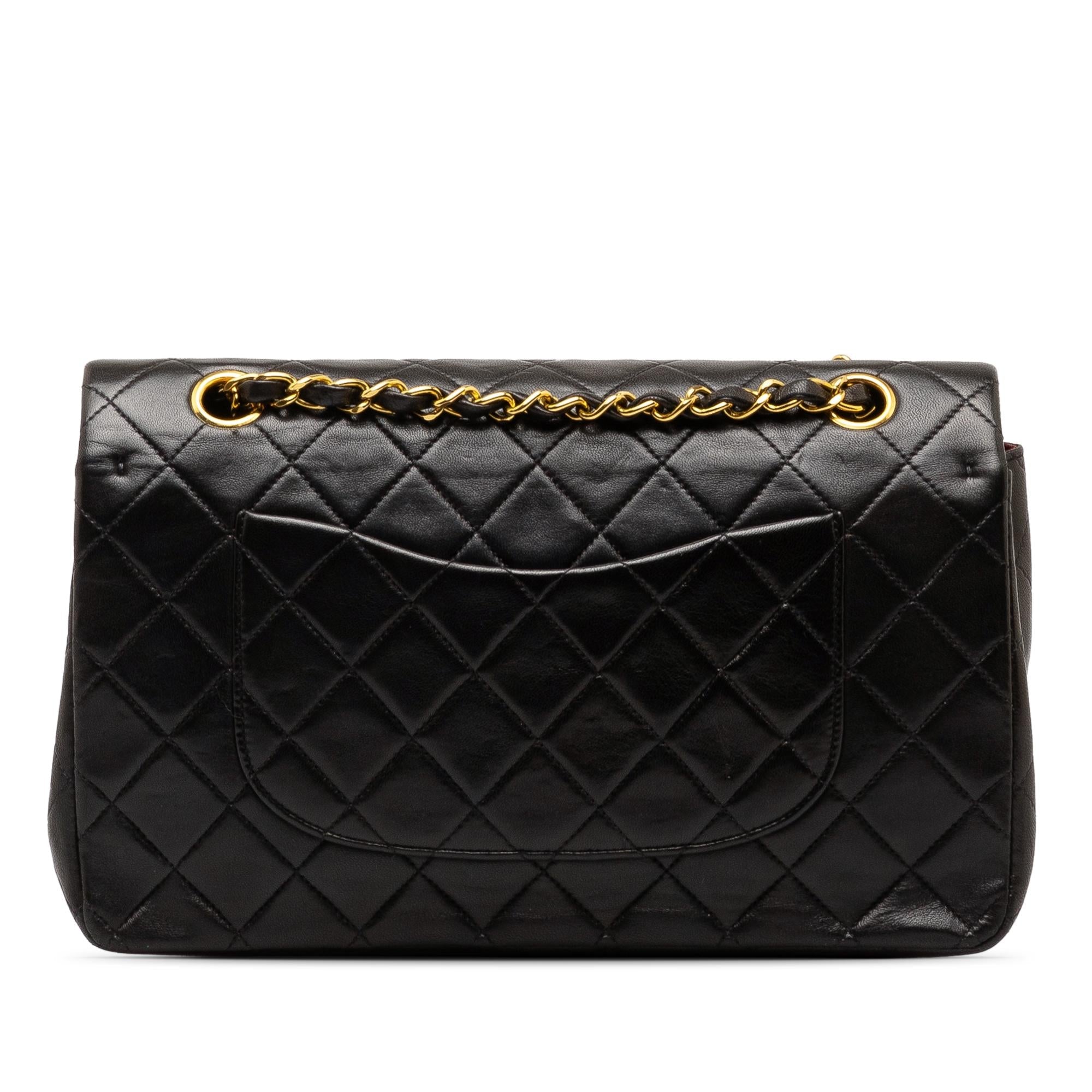 Chanel Medium Classic Lambskin Double Flap (SHG-9q5wHq)