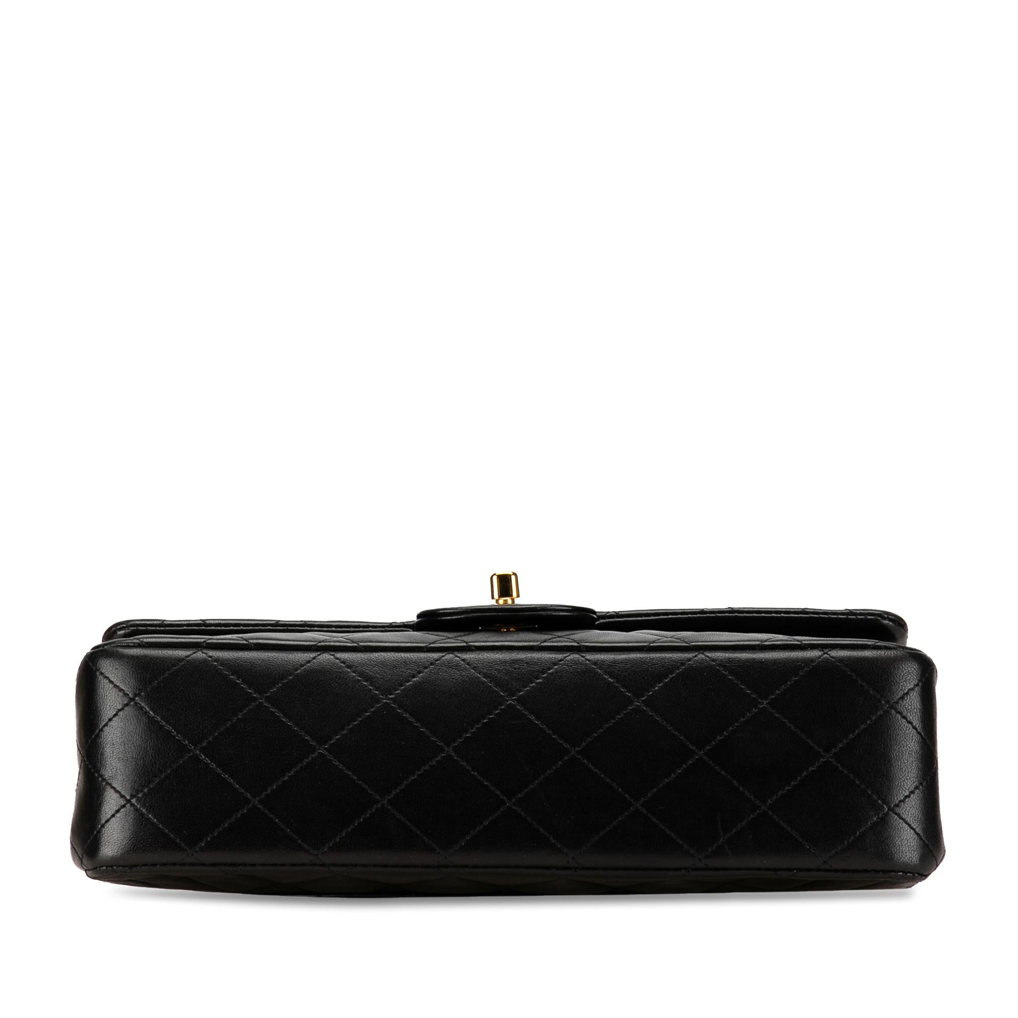Chanel Medium Classic Lambskin Double Flap (SHG-U6XslK)