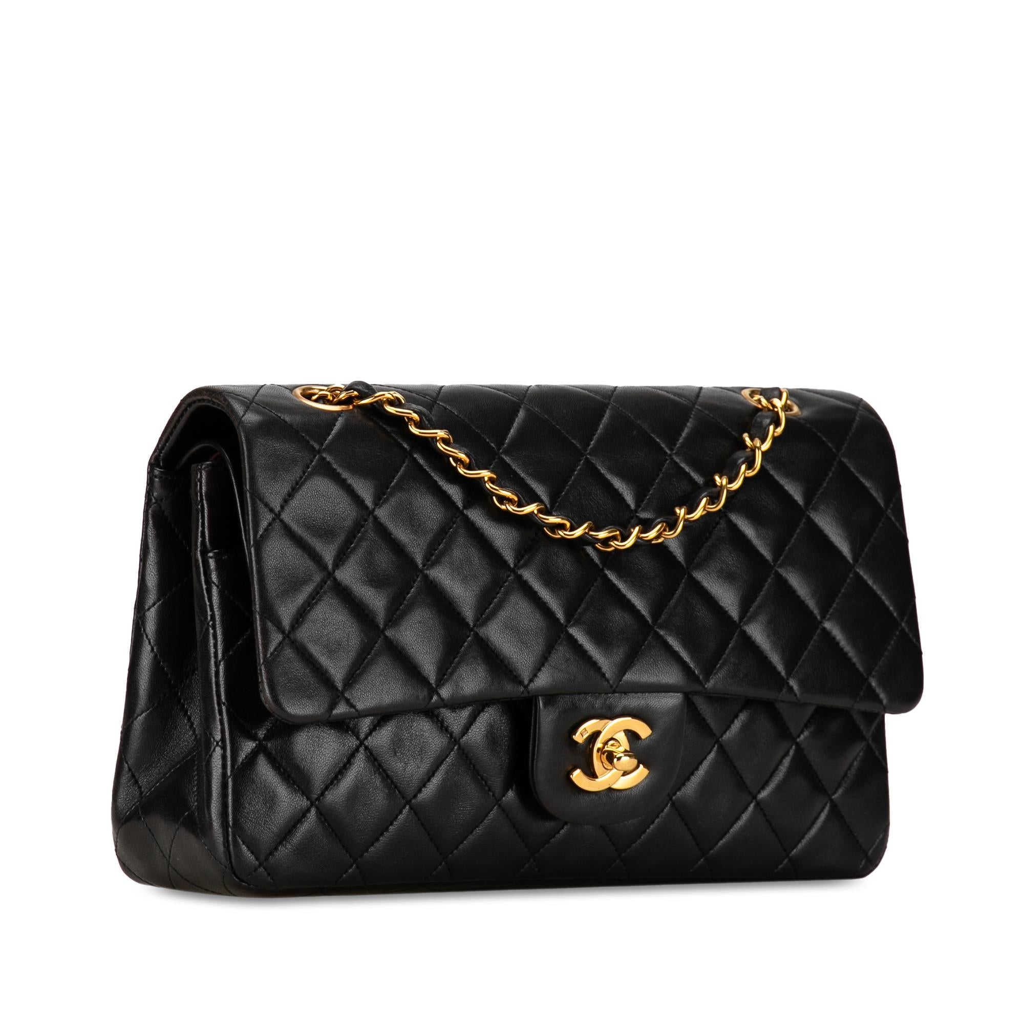 Chanel Medium Classic Lambskin Double Flap (SHG-U6XslK)