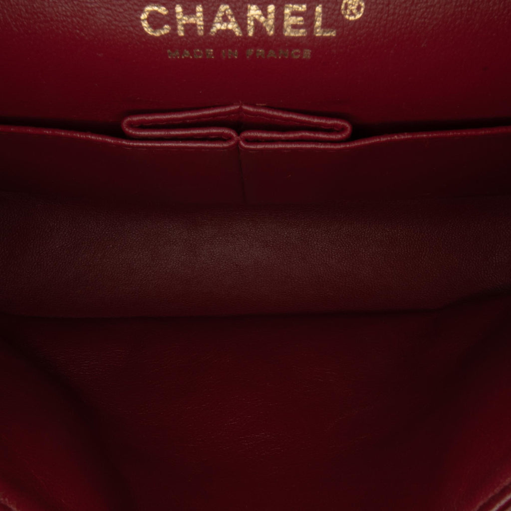 Chanel Medium Classic Lambskin Double Flap (SHG-VyY1OR)