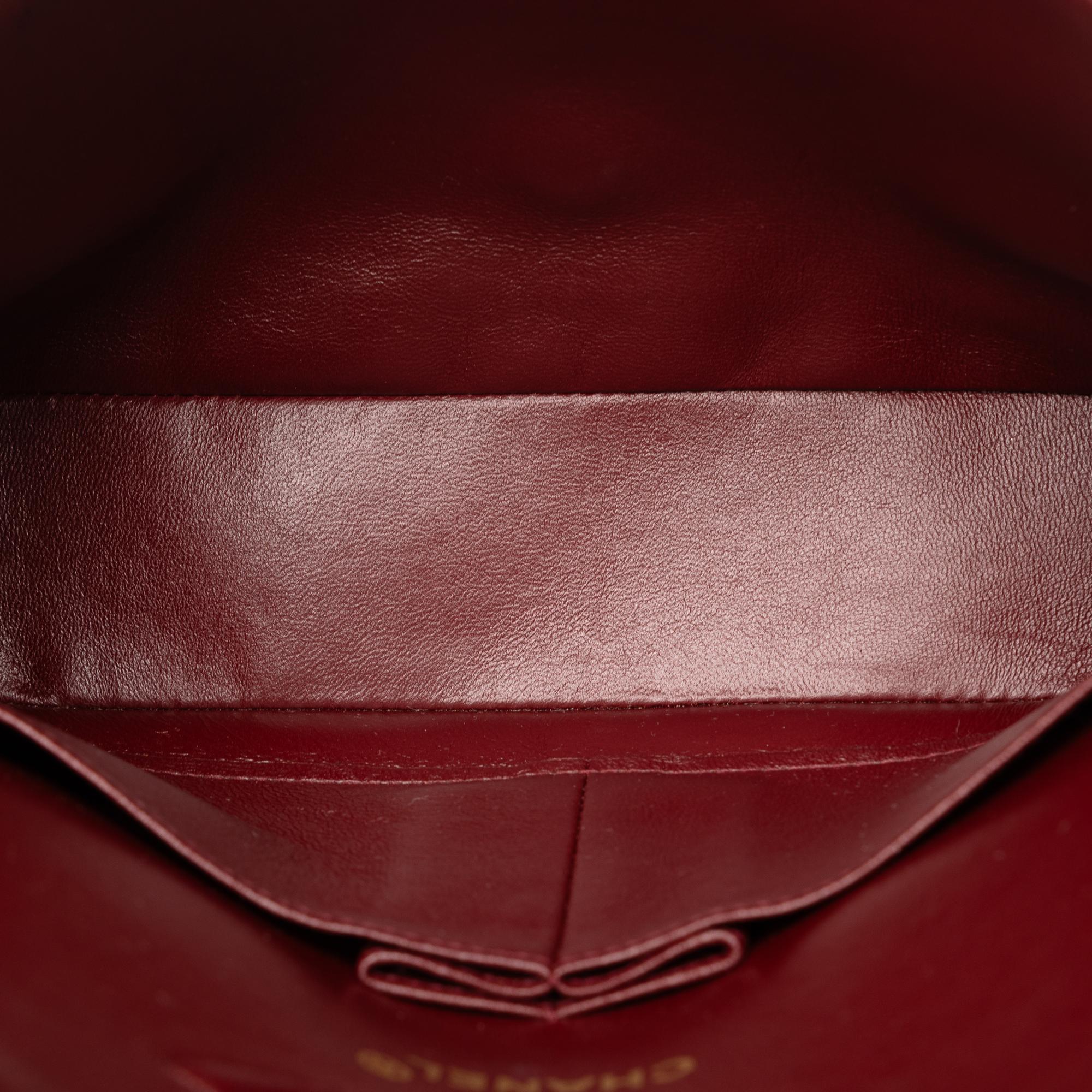 Chanel Medium Classic Lambskin Double Flap (SHG-9pZcmQ)