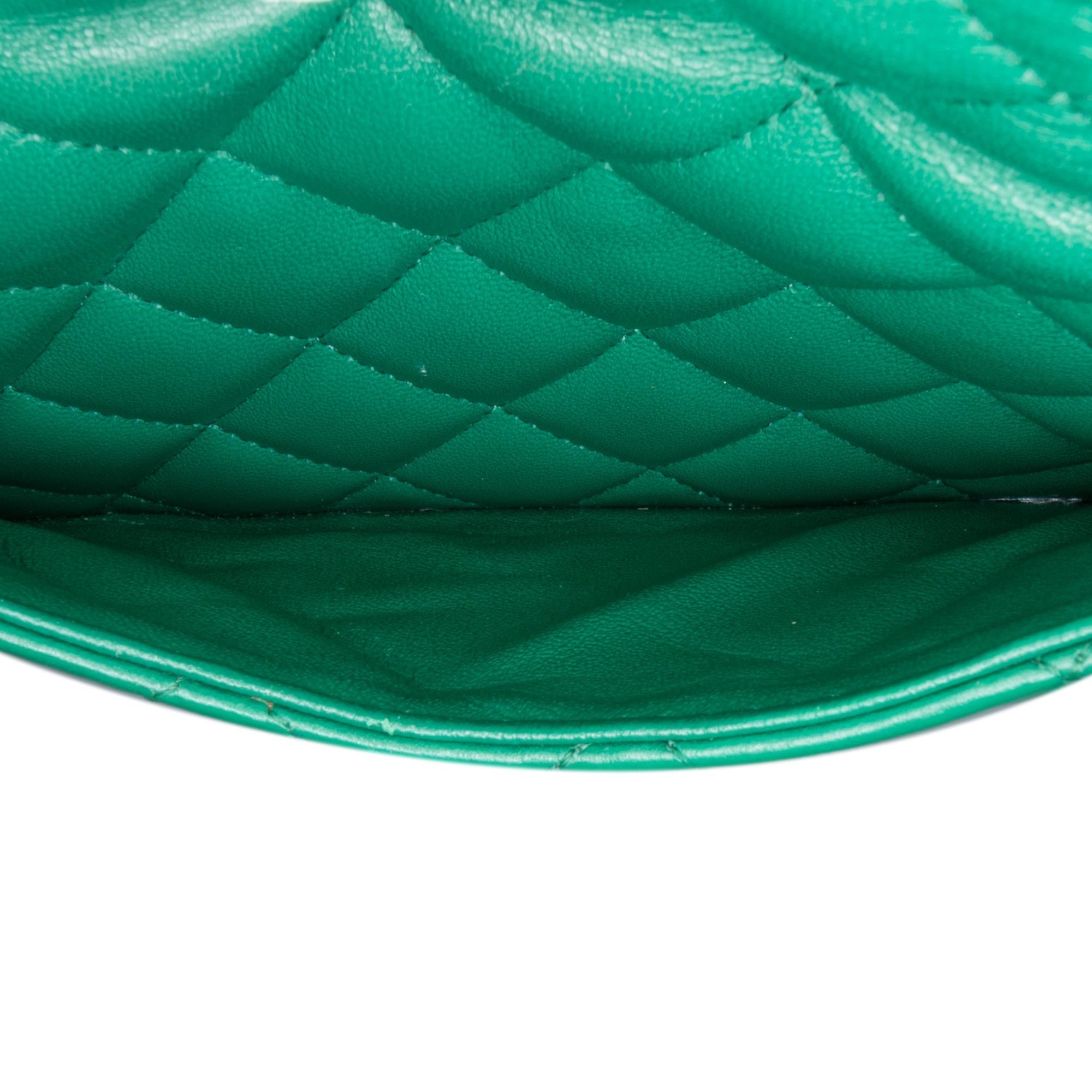 Chanel Medium Classic Lambskin Double Flap (SHG-dUgyW7)