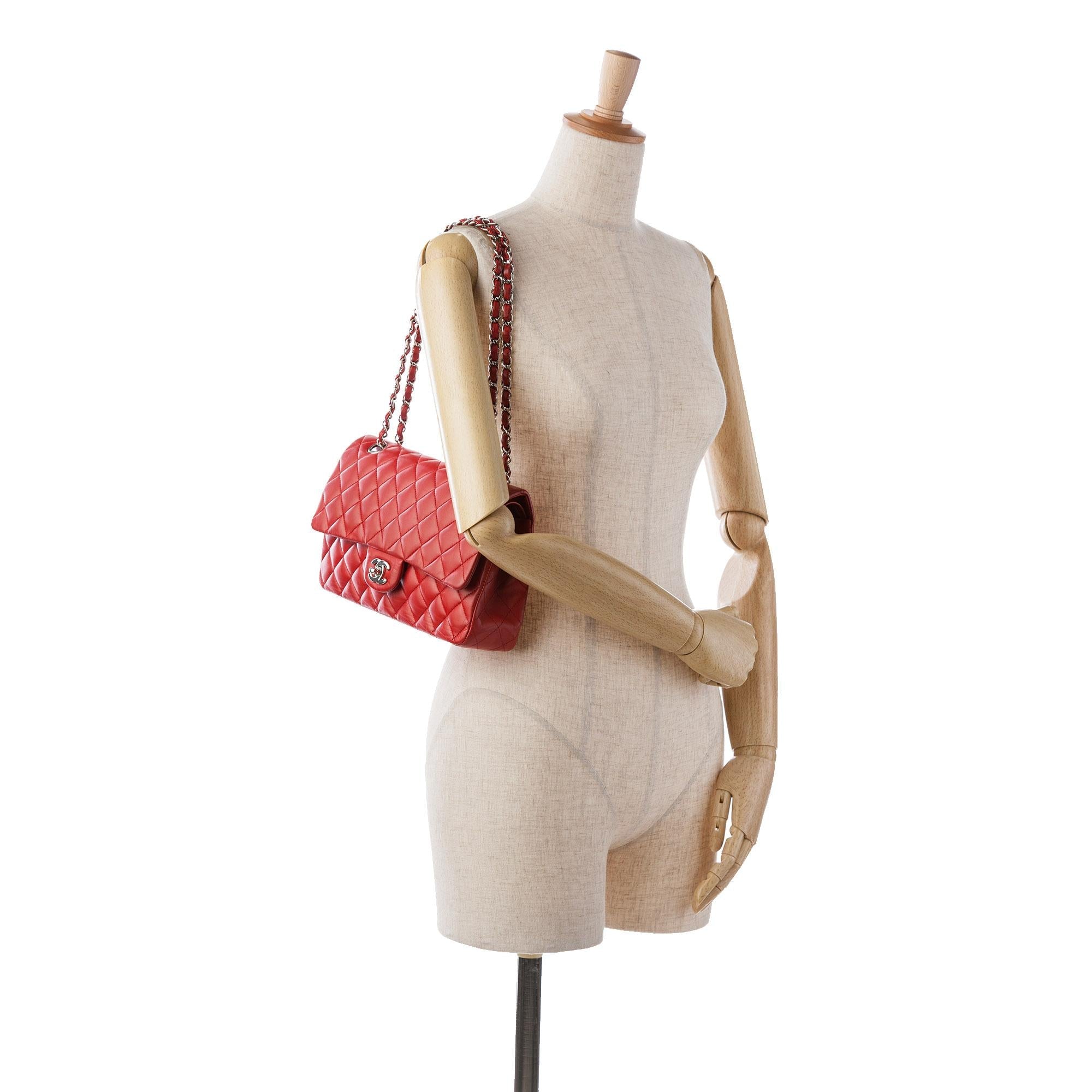 Chanel Medium Classic Lambskin Double Flap (SHG-JiGUz1)