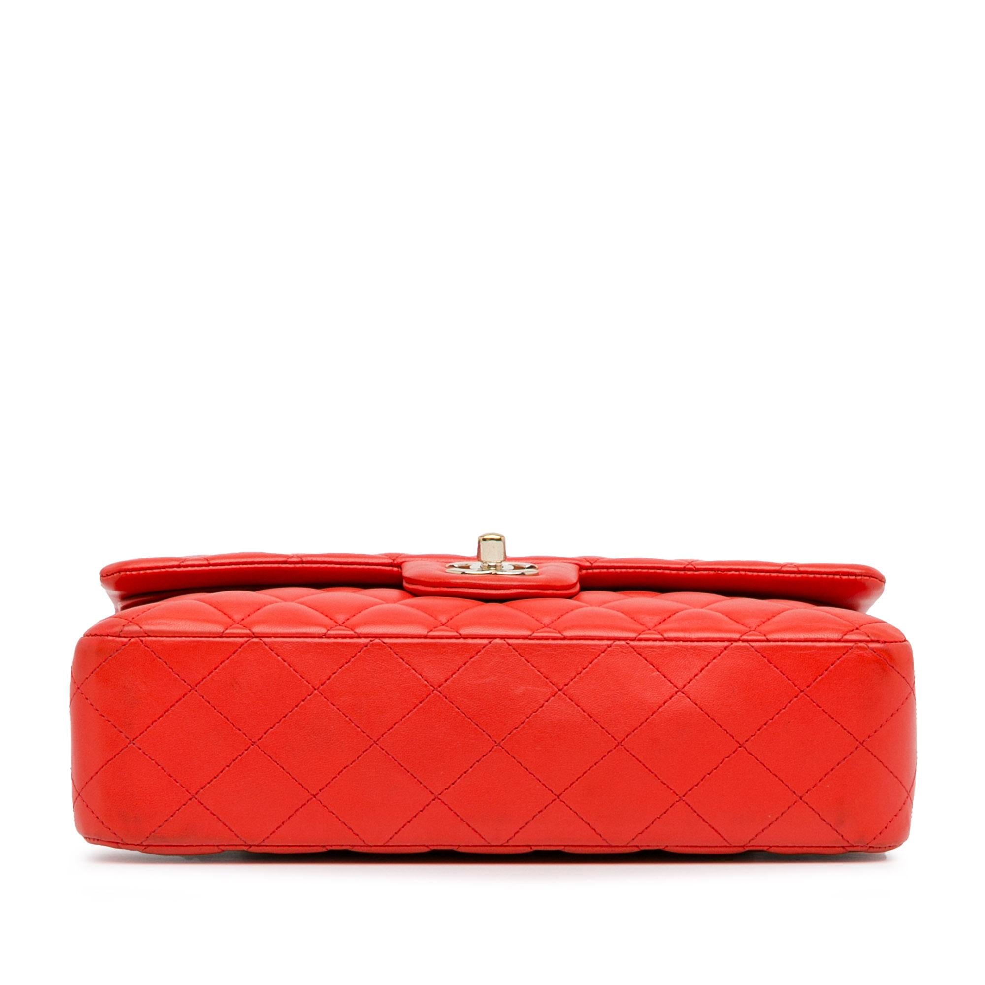 Chanel Medium Classic Lambskin Double Flap (SHG-UVtye4)