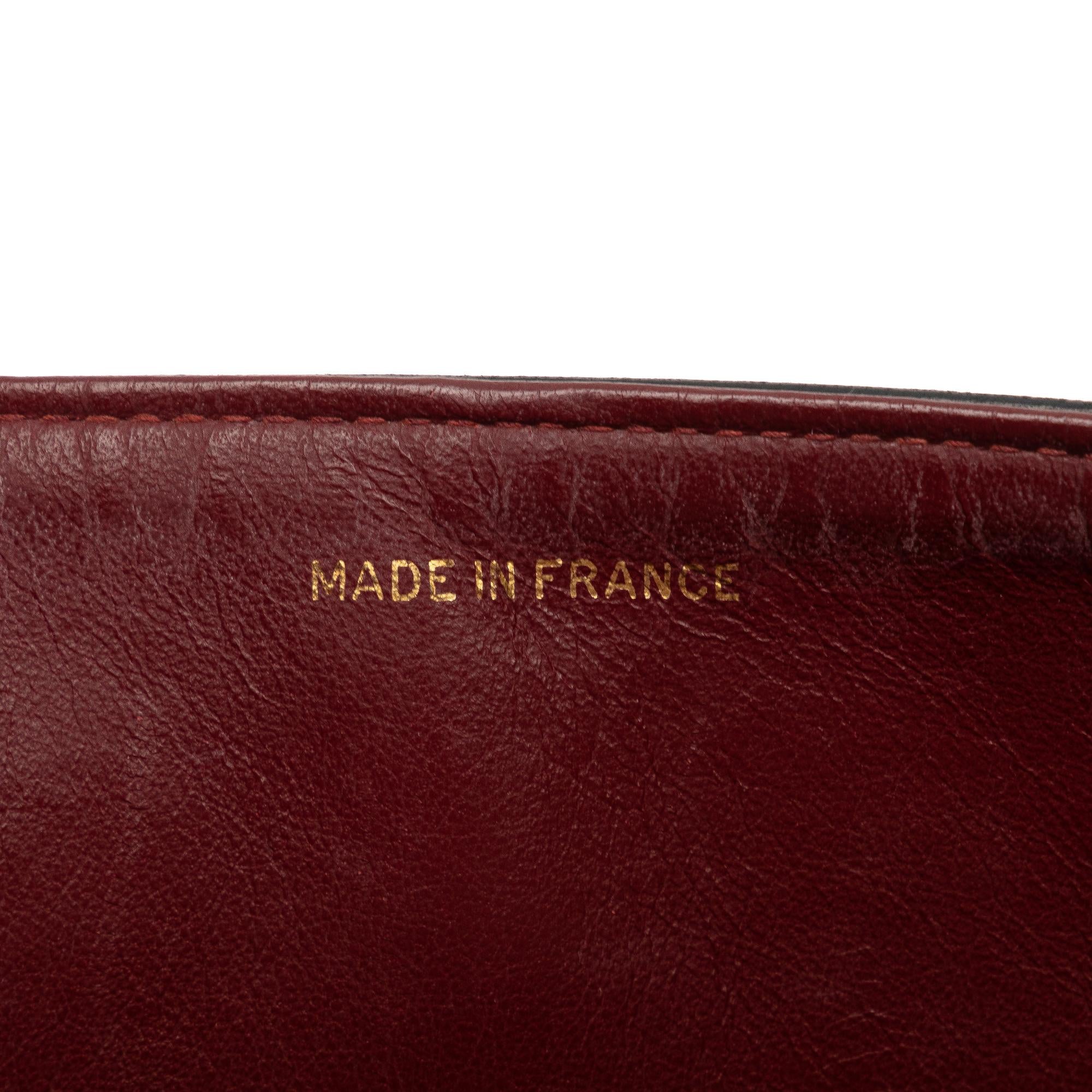 Chanel Medium Classic Lambskin Double Flap (SHG-zFe3qn)