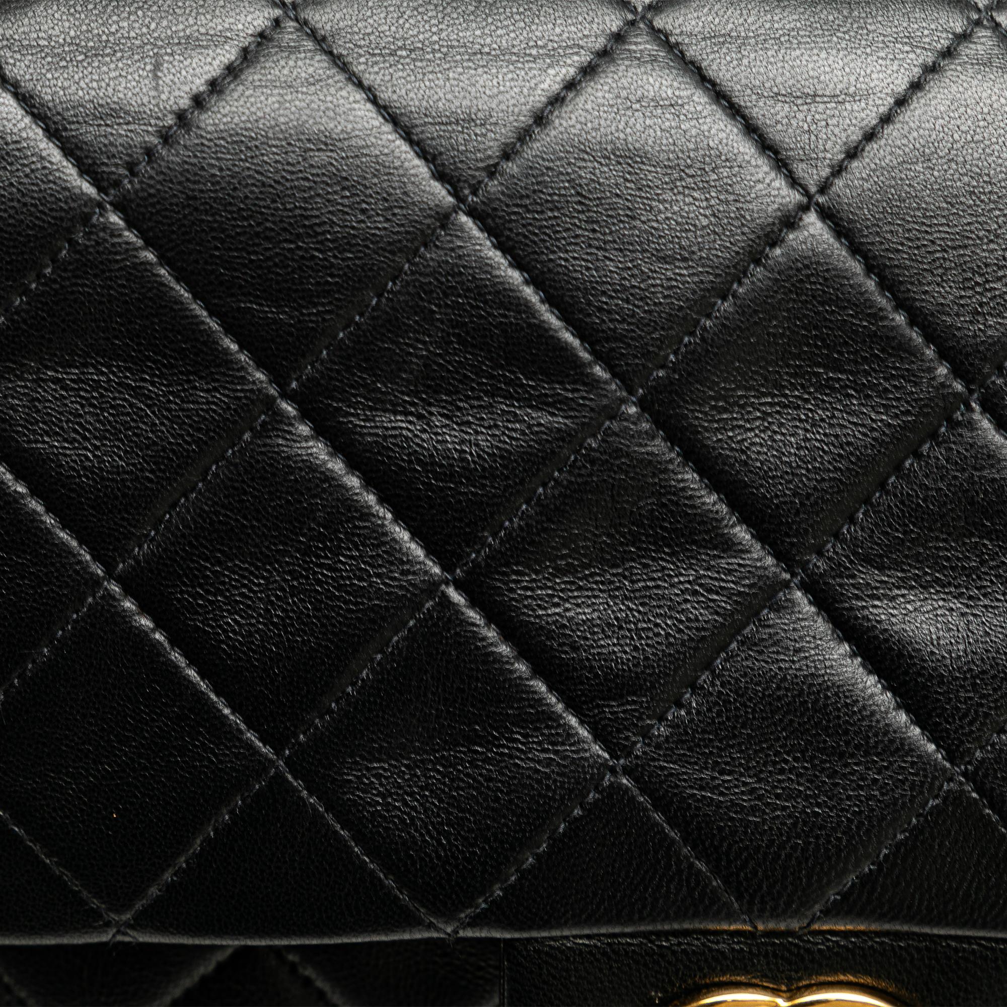 Chanel Medium Classic Lambskin Double Flap (SHG-GpukLW)