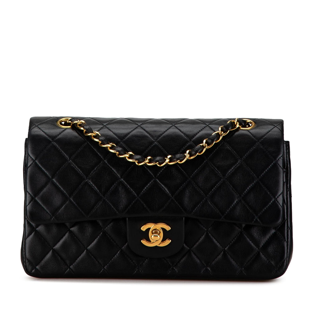 Chanel Medium Classic Lambskin Double Flap (SHG-GpukLW)