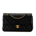Chanel Medium Classic Lambskin Double Flap (SHG-GpukLW)