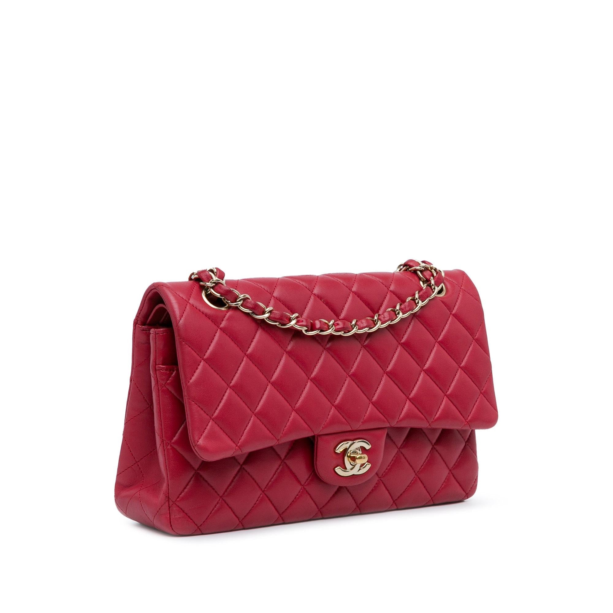 Chanel Medium Classic Lambskin Double Flap (SHG-oRuT74)