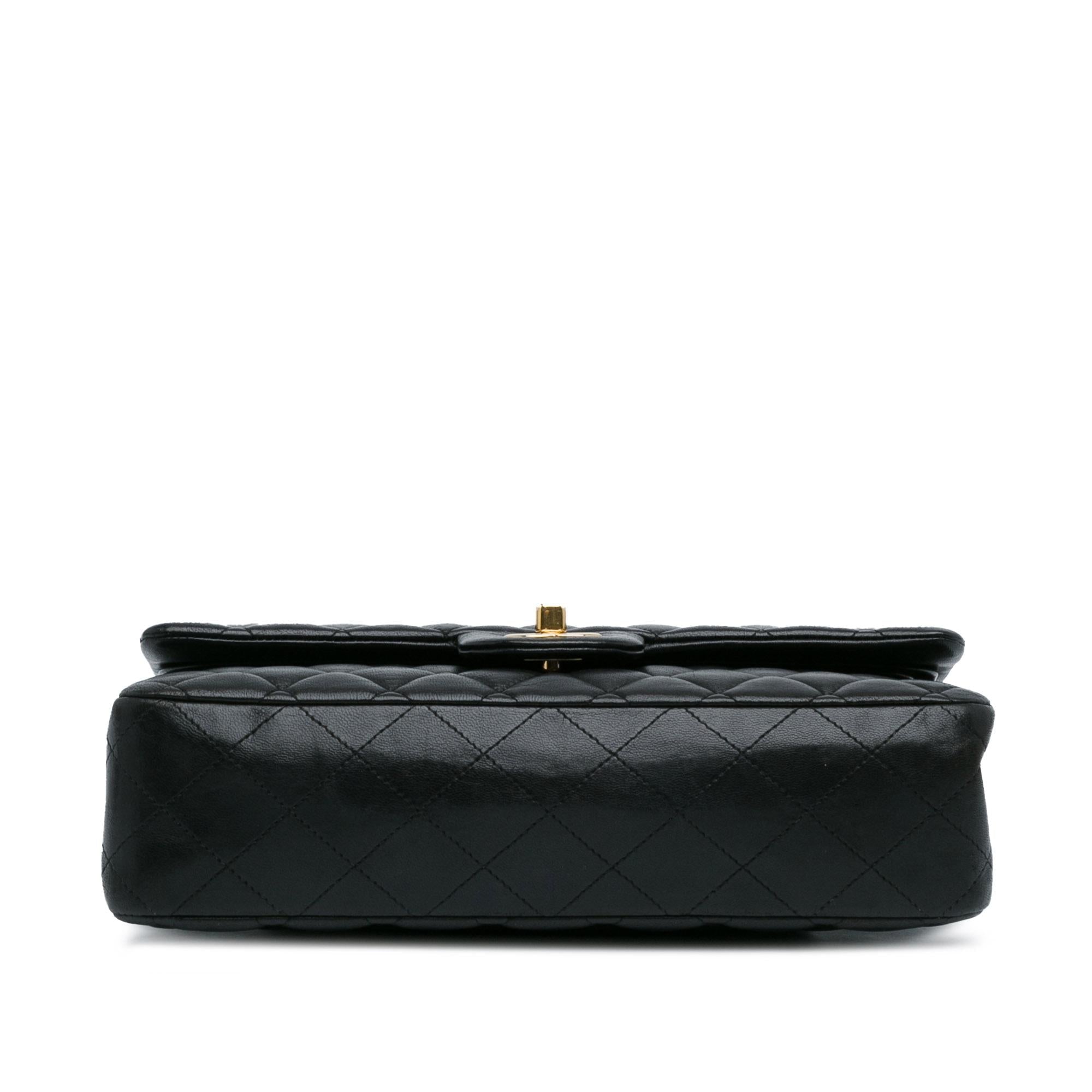 Chanel Medium Classic Lambskin Double Flap (SHG-ABhfkF)