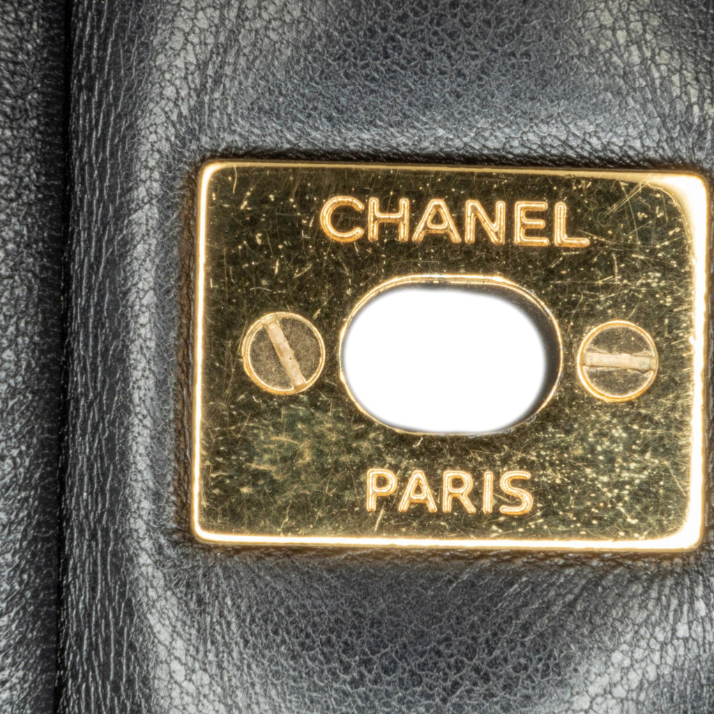 Chanel Medium Classic Lambskin Double Flap (SHG-ABhfkF)