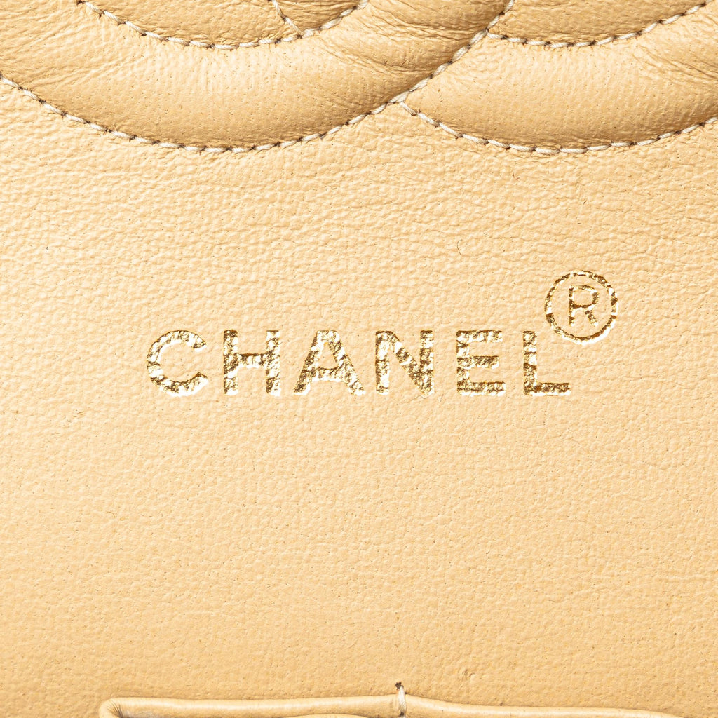 Chanel Medium Classic Lambskin Double Flap (SHG-65y48i)