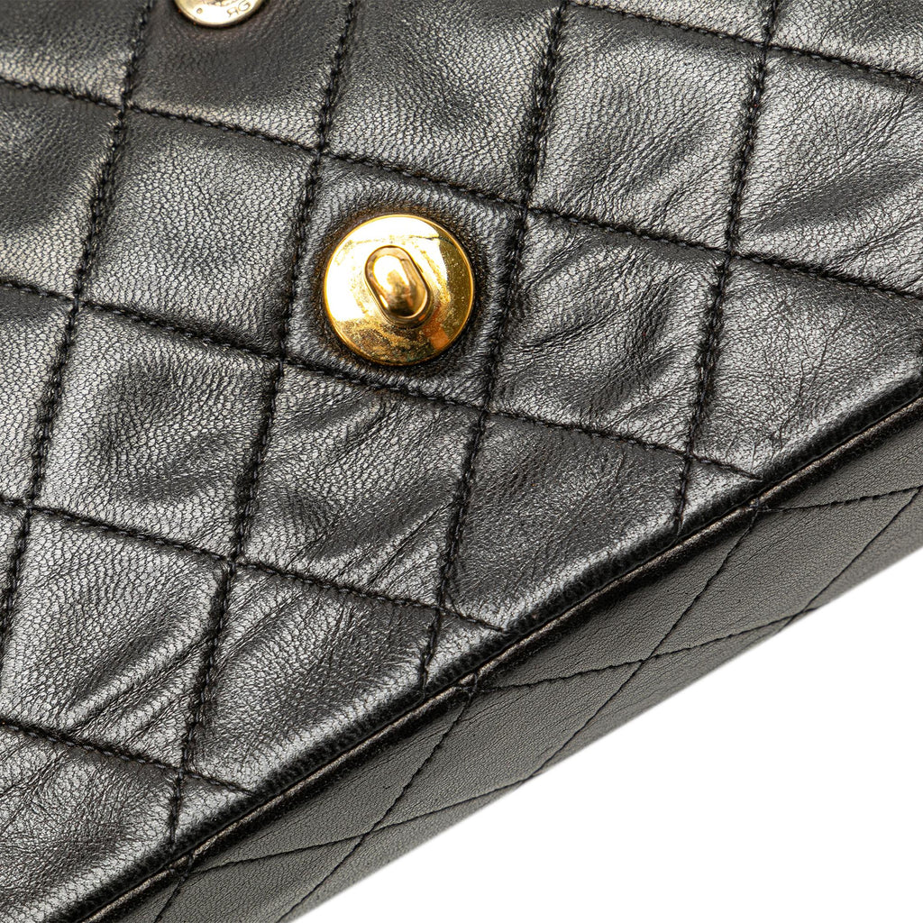 Chanel Medium Classic Lambskin Double Flap (SHG-2BQWuZ)