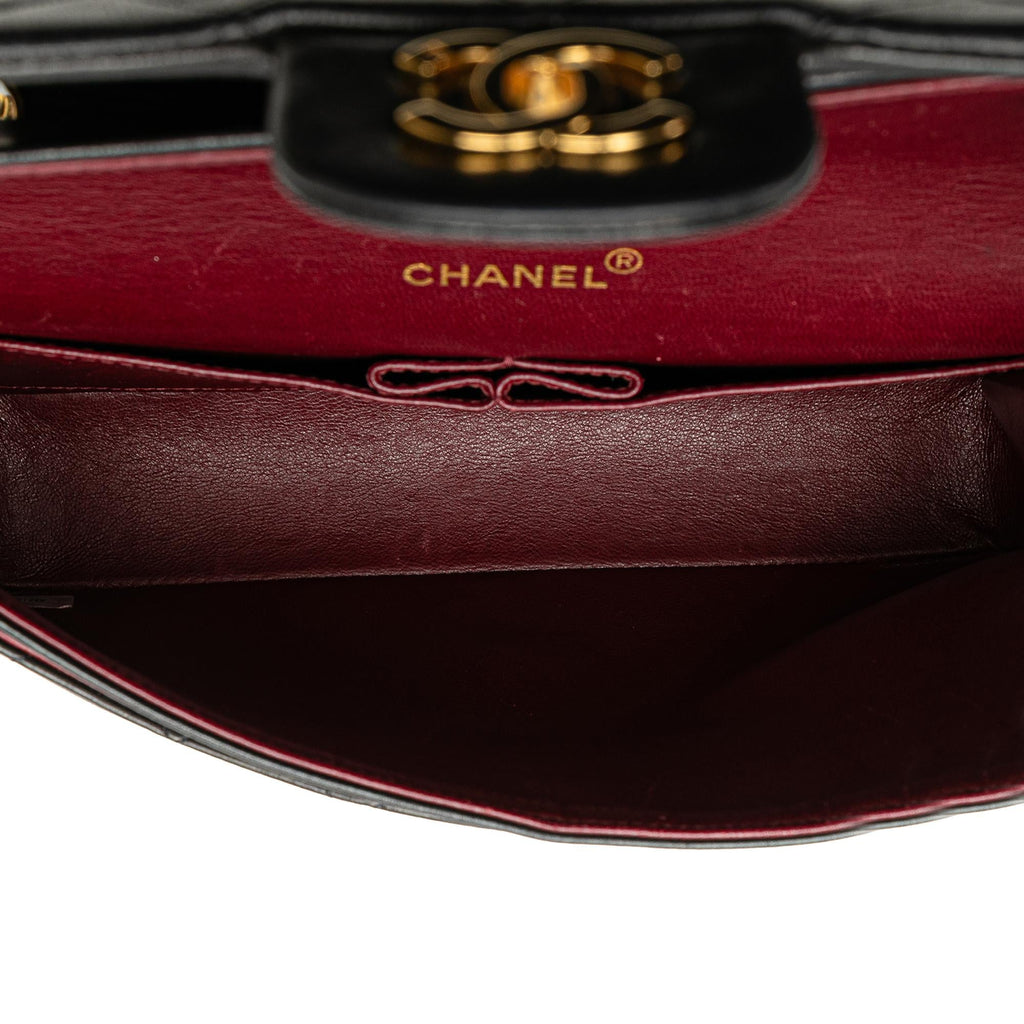 Chanel Medium Classic Lambskin Double Flap (SHG-2BQWuZ)