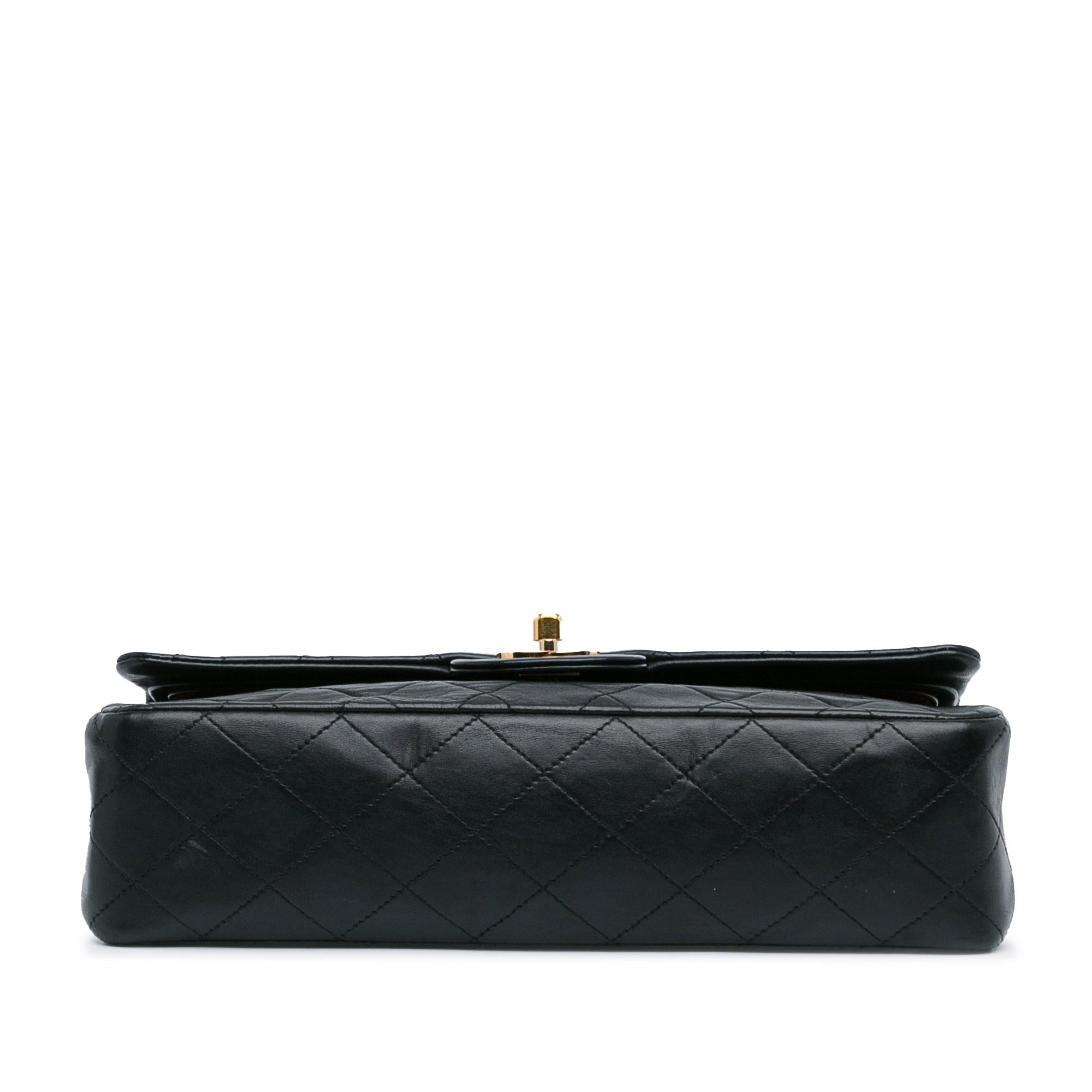 Chanel Medium Classic Lambskin Double Flap (SHG-gDhpB9)