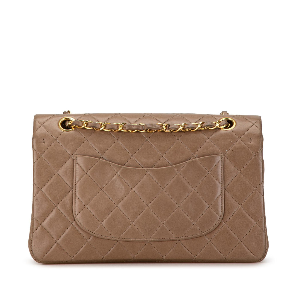 Chanel Medium Classic Lambskin Double Flap (SHG-oPVKa3)
