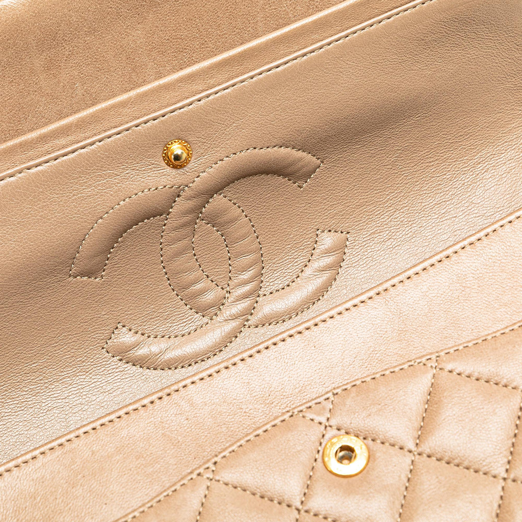 Chanel Medium Classic Lambskin Double Flap (SHG-oPVKa3)