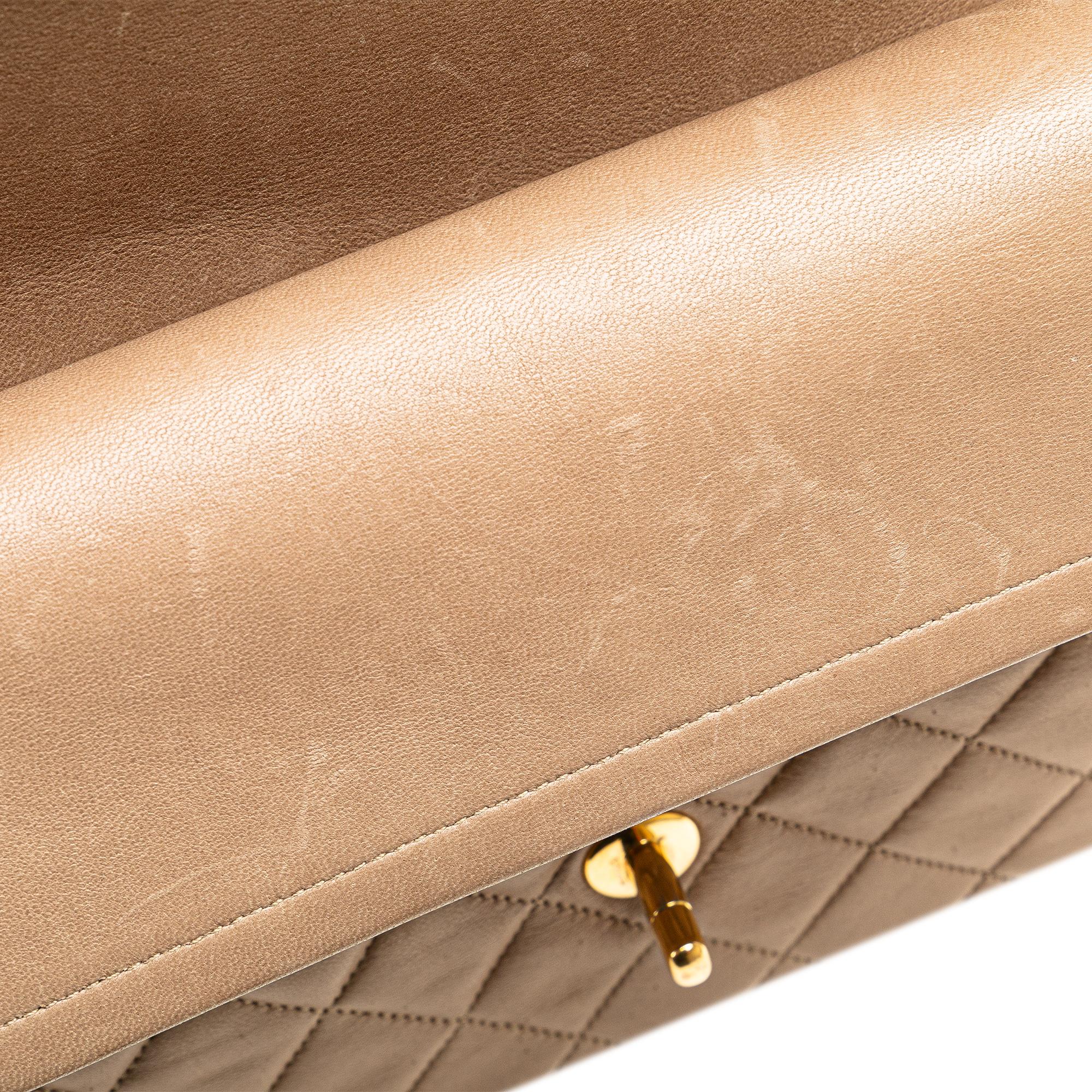 Chanel Medium Classic Lambskin Double Flap (SHG-oPVKa3)