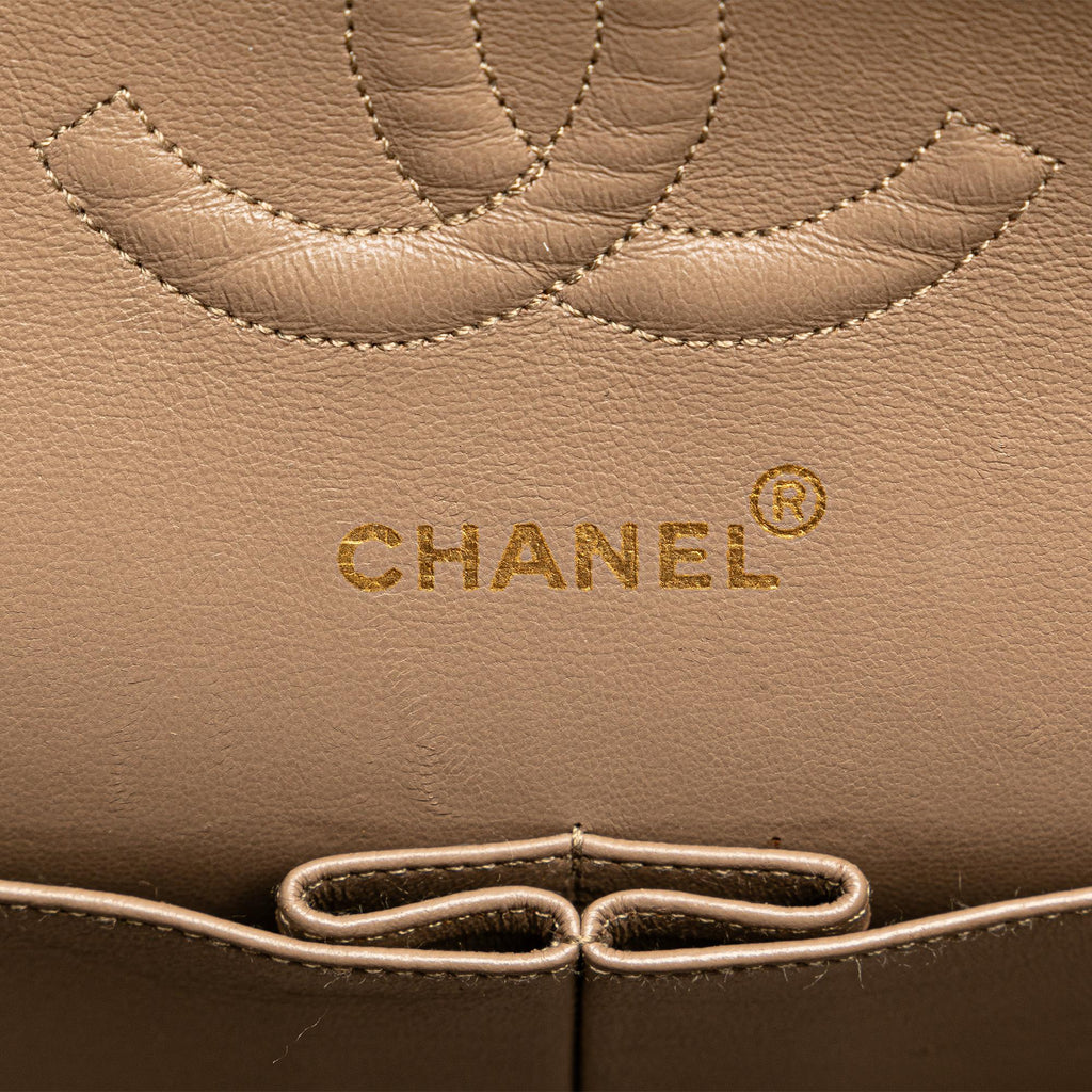 Chanel Medium Classic Lambskin Double Flap (SHG-oPVKa3)