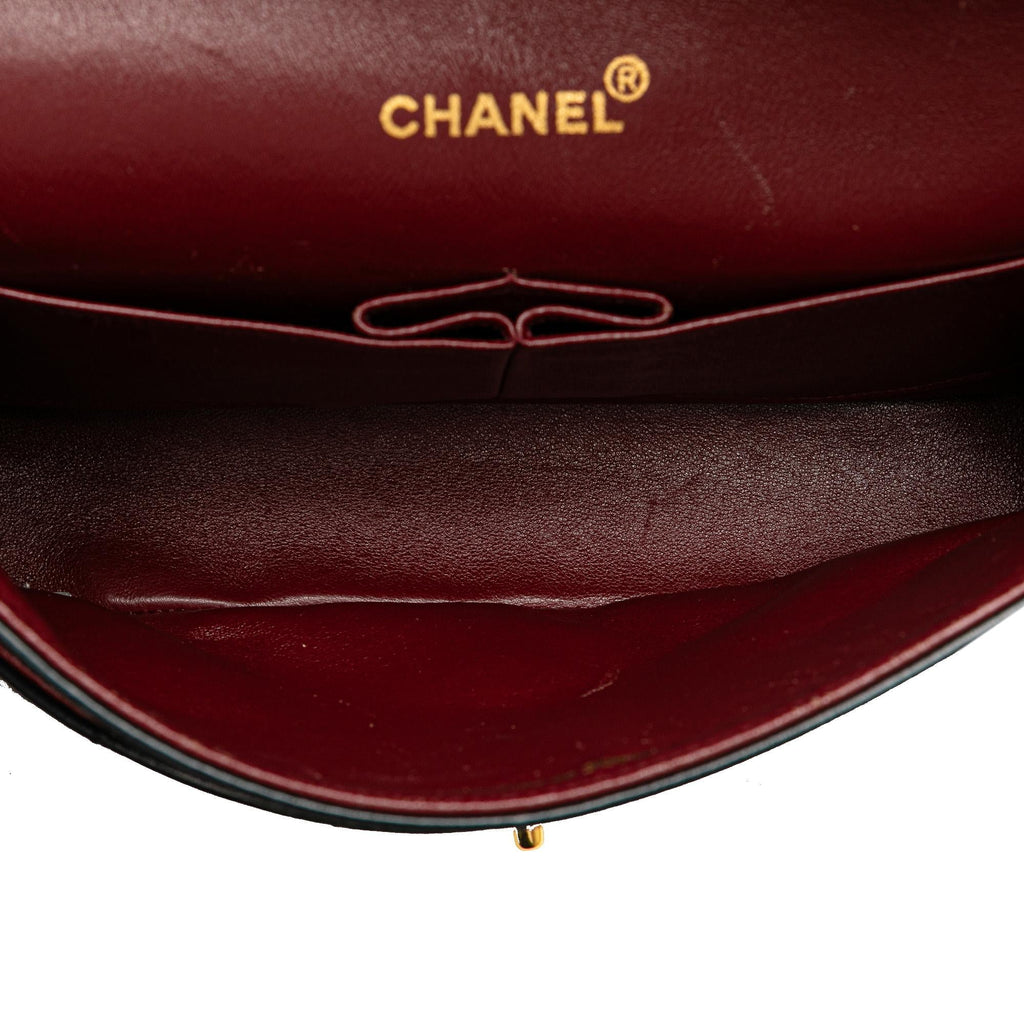 Chanel Medium Classic Lambskin Double Flap (SHG-D4KtDp)
