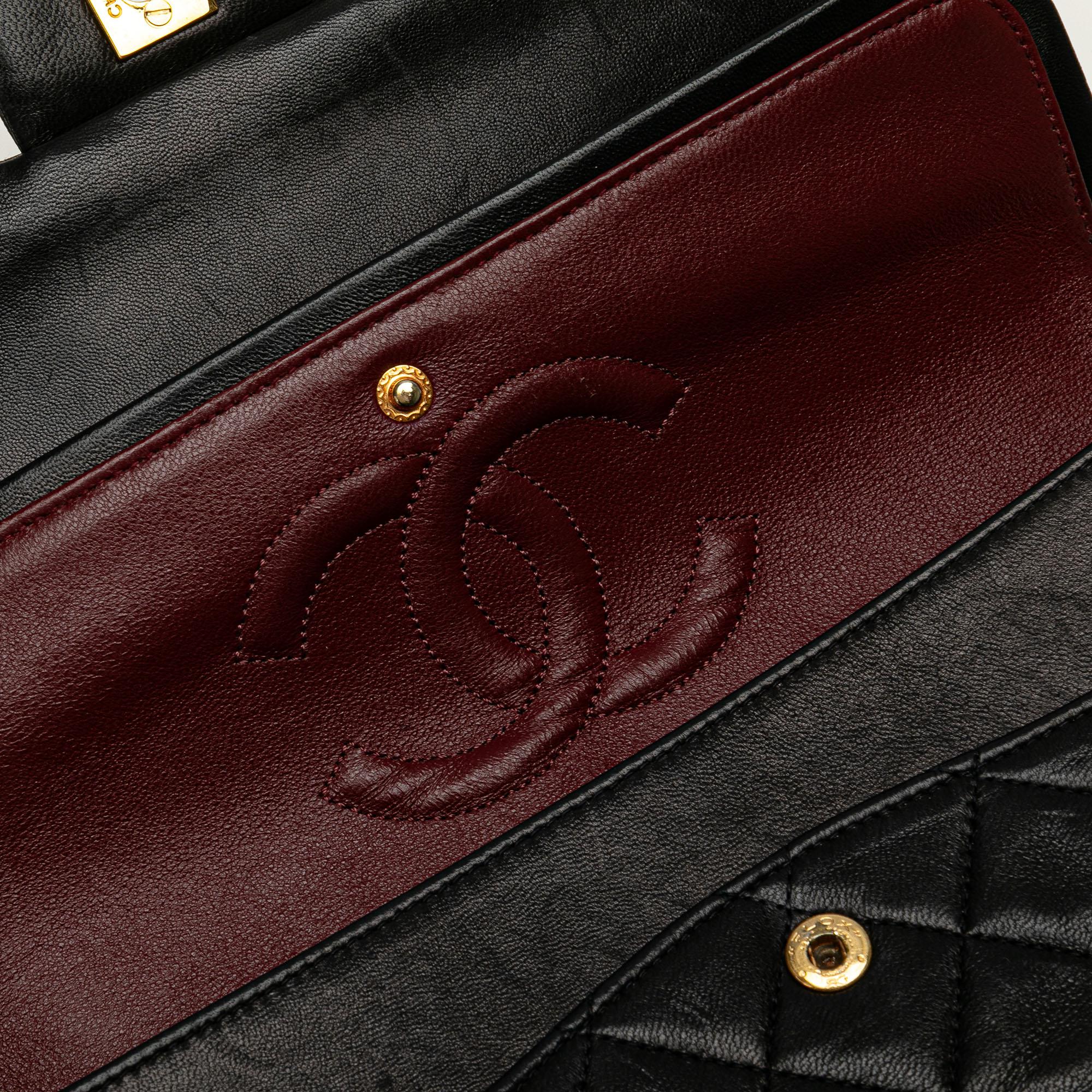Chanel Medium Classic Lambskin Double Flap (SHG-D4KtDp)
