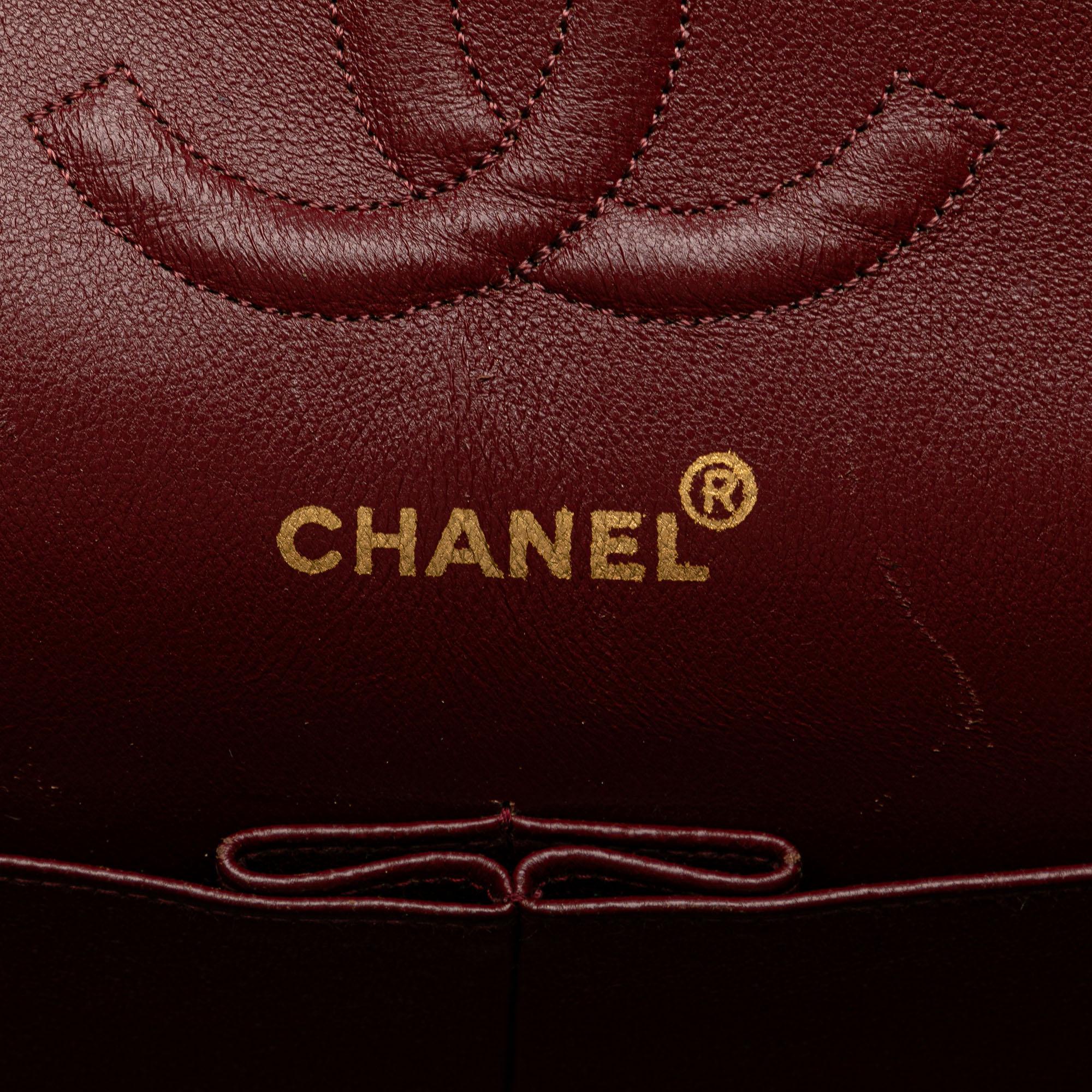 Chanel Medium Classic Lambskin Double Flap (SHG-D4KtDp)